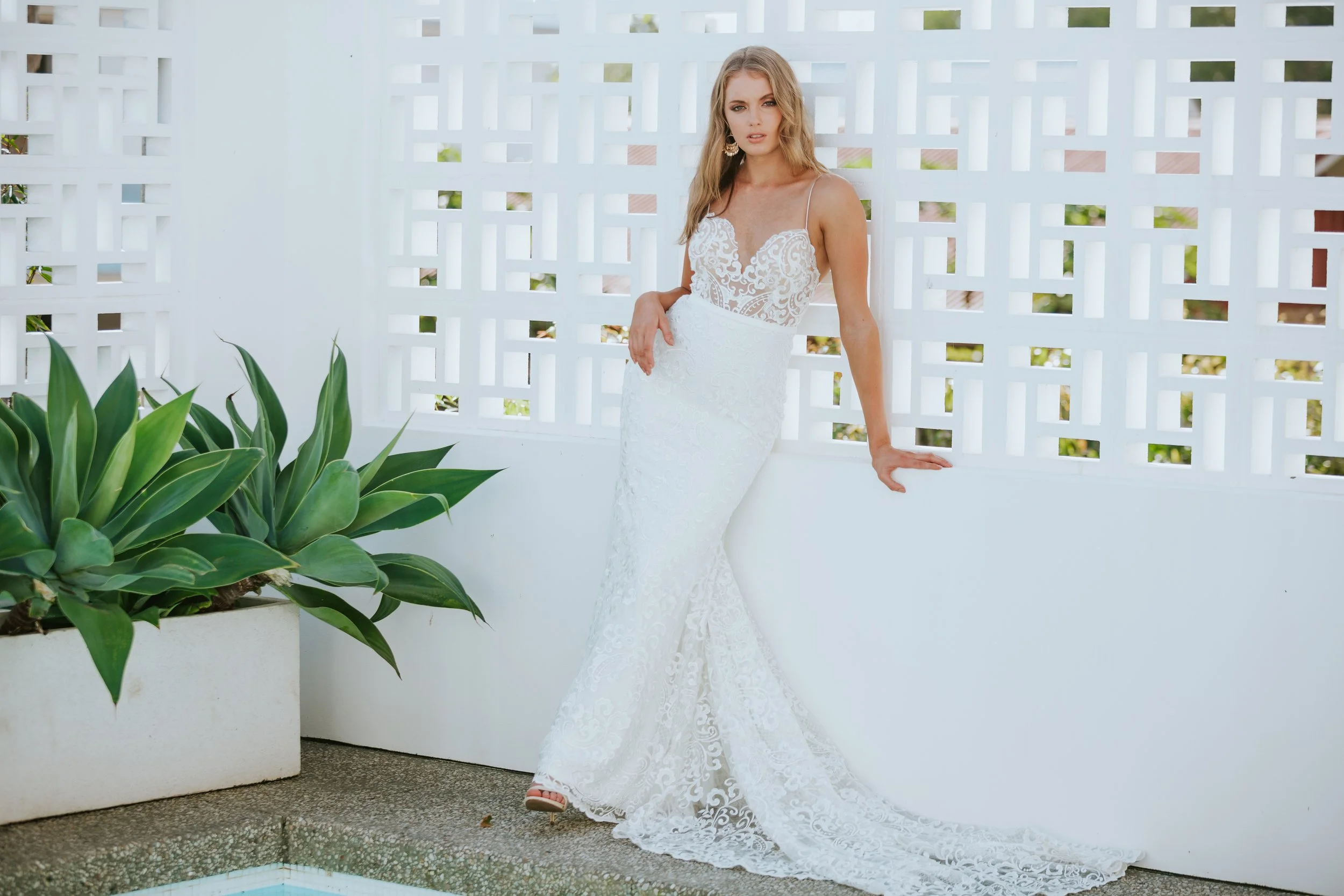 Santiago Gown - Size 12 / by Luna Willow Bridal -
Original Price: $3200 // SALE PRICE: $399