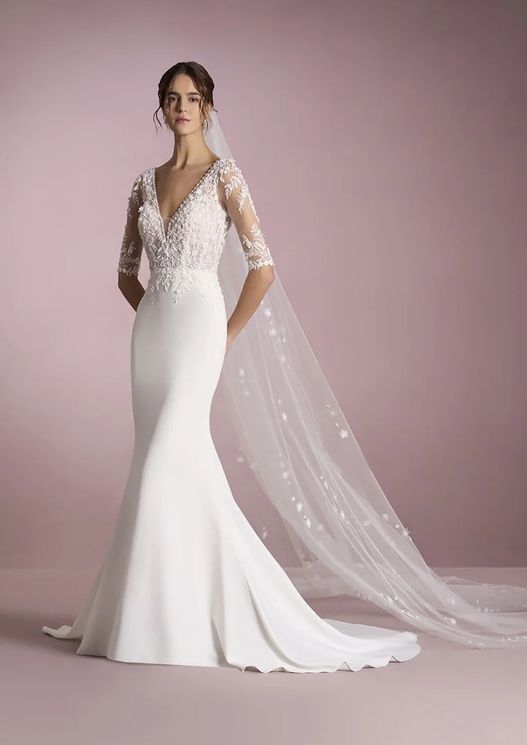 Arida Gown - Size 10 / by White One - 

Original Price: $2200 // SALE PRICE: $499