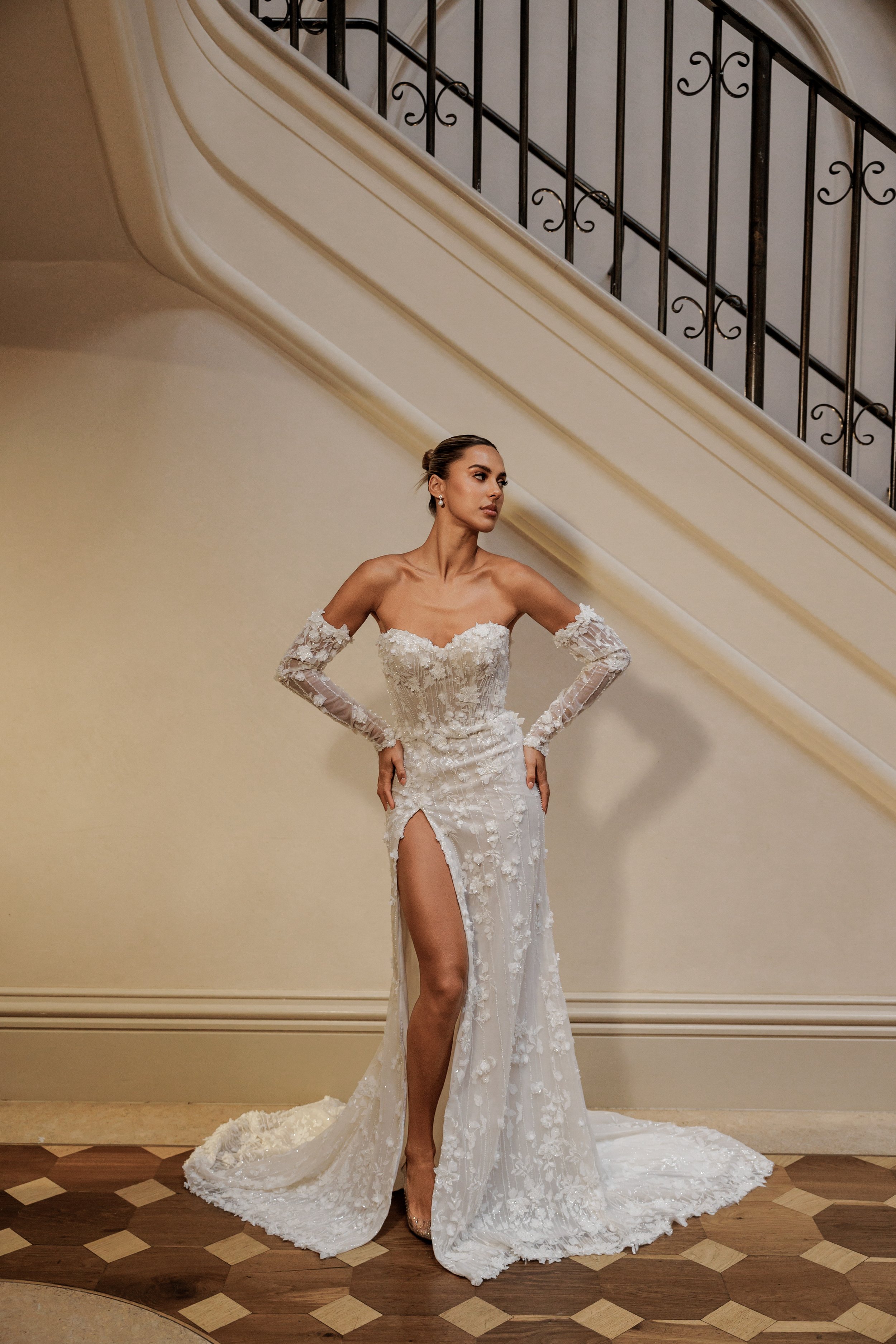 Emerson Gown - Size 12 / by Le Lee Studio
Original Price: $4500 // SALE PRICE: $2600