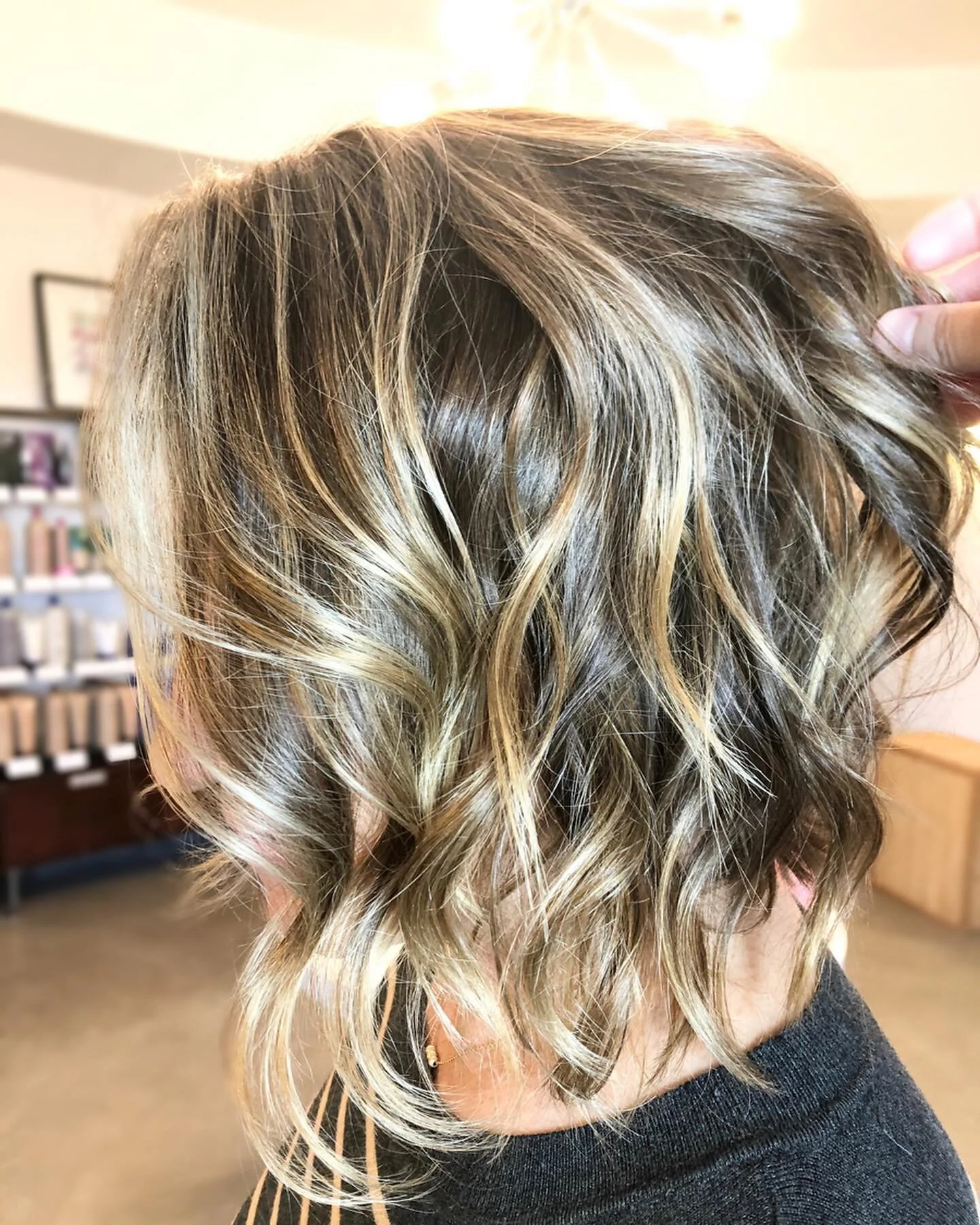 Brightened this love up
&bull;
&bull;
&bull; Did a combo of foils with balayage. It&rsquo;s the best way to get that detailed brightness around the face, and have that lived in look.
-
-
- #coloredby_ashley_hiatt #hair #hairstyle #aveda #beauty #hair