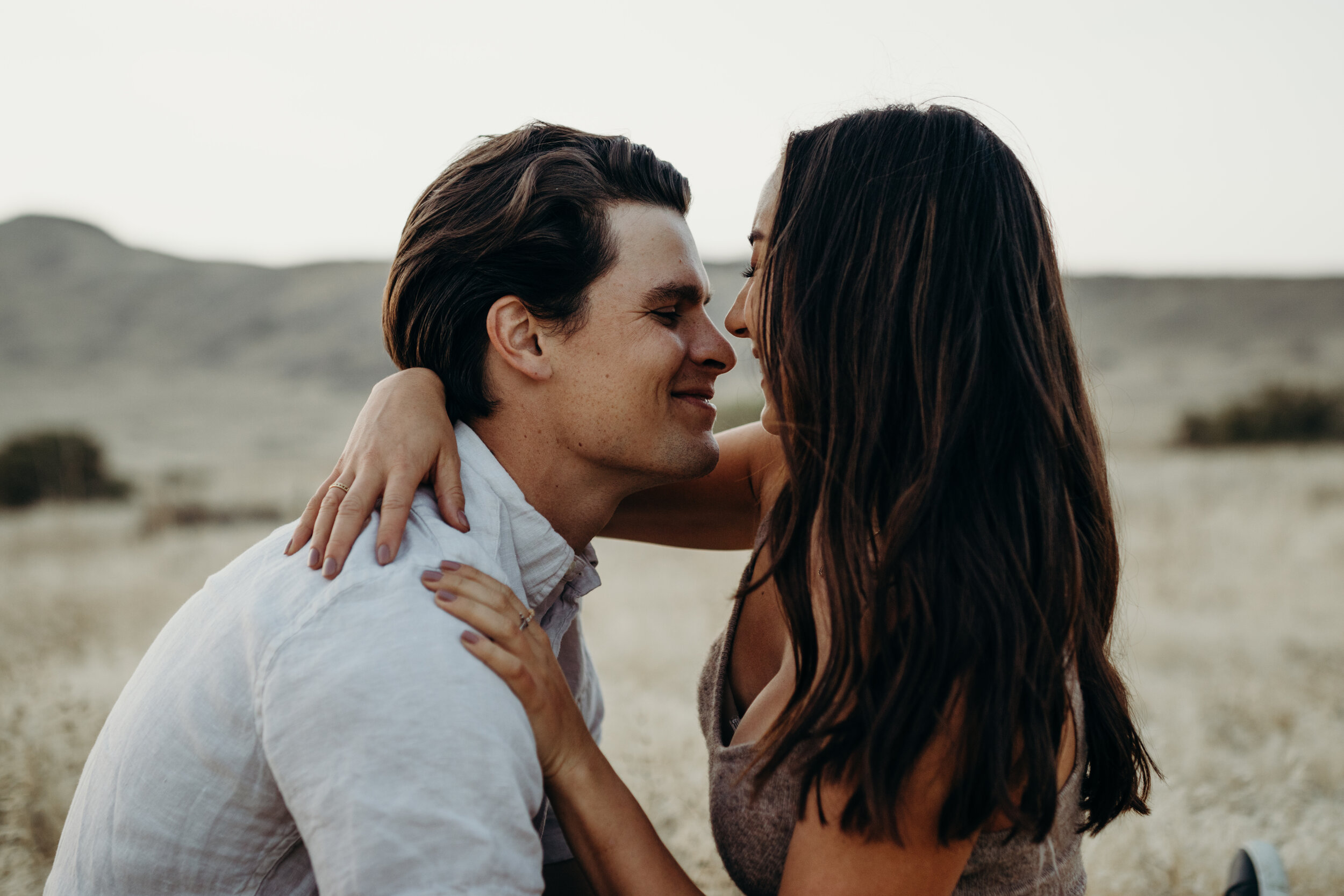 antelope-island-couples-session-utah-couples-session-state-park-photoshoot-session-outfit-inspiration-brayden-and-syd-photography