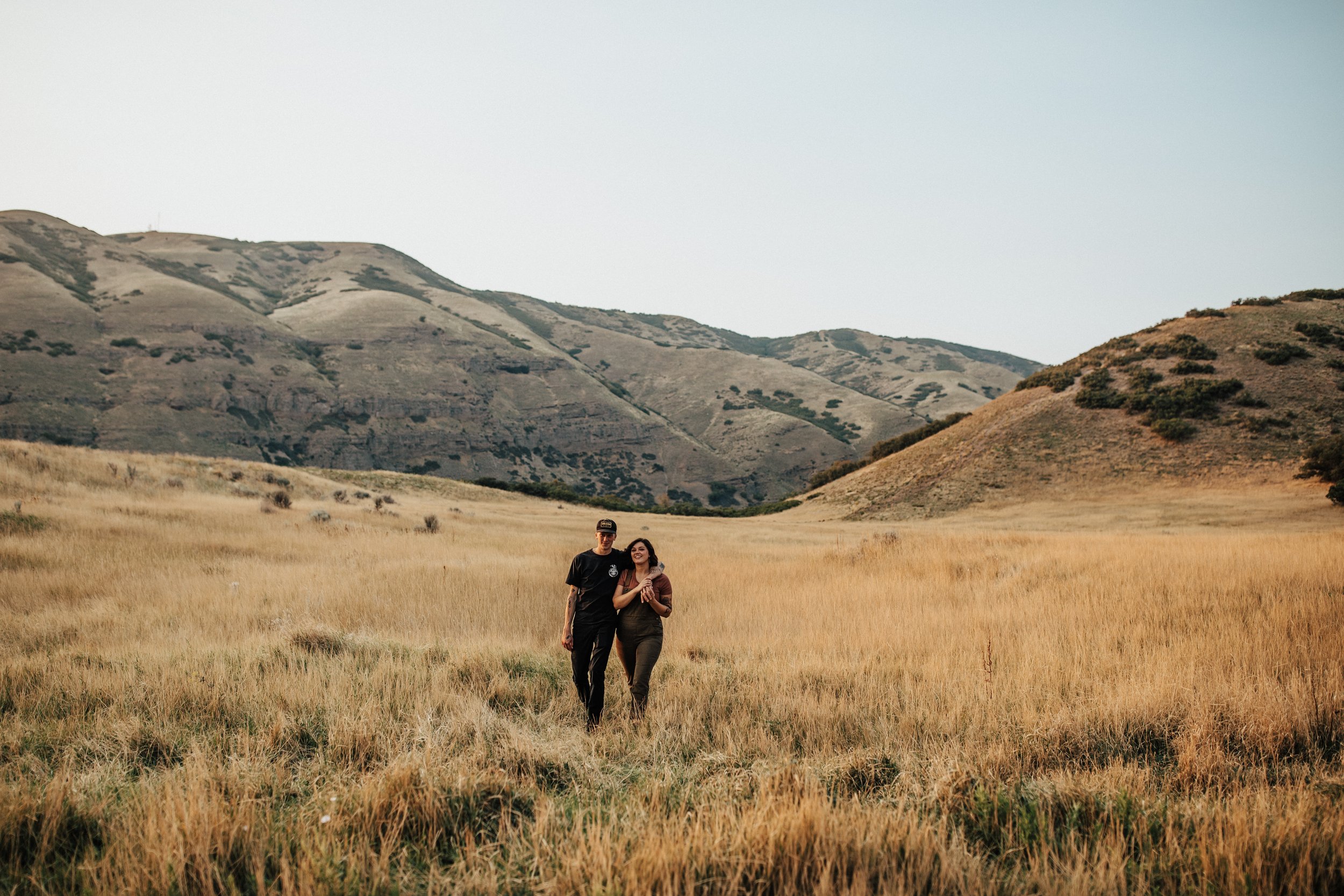 mountain-feild-couple-photos-with-dog-engagement-session-brayden-and-syd-photography-engagement-session-outfit-inspiration-couples-session-with-dog-utah-photographer