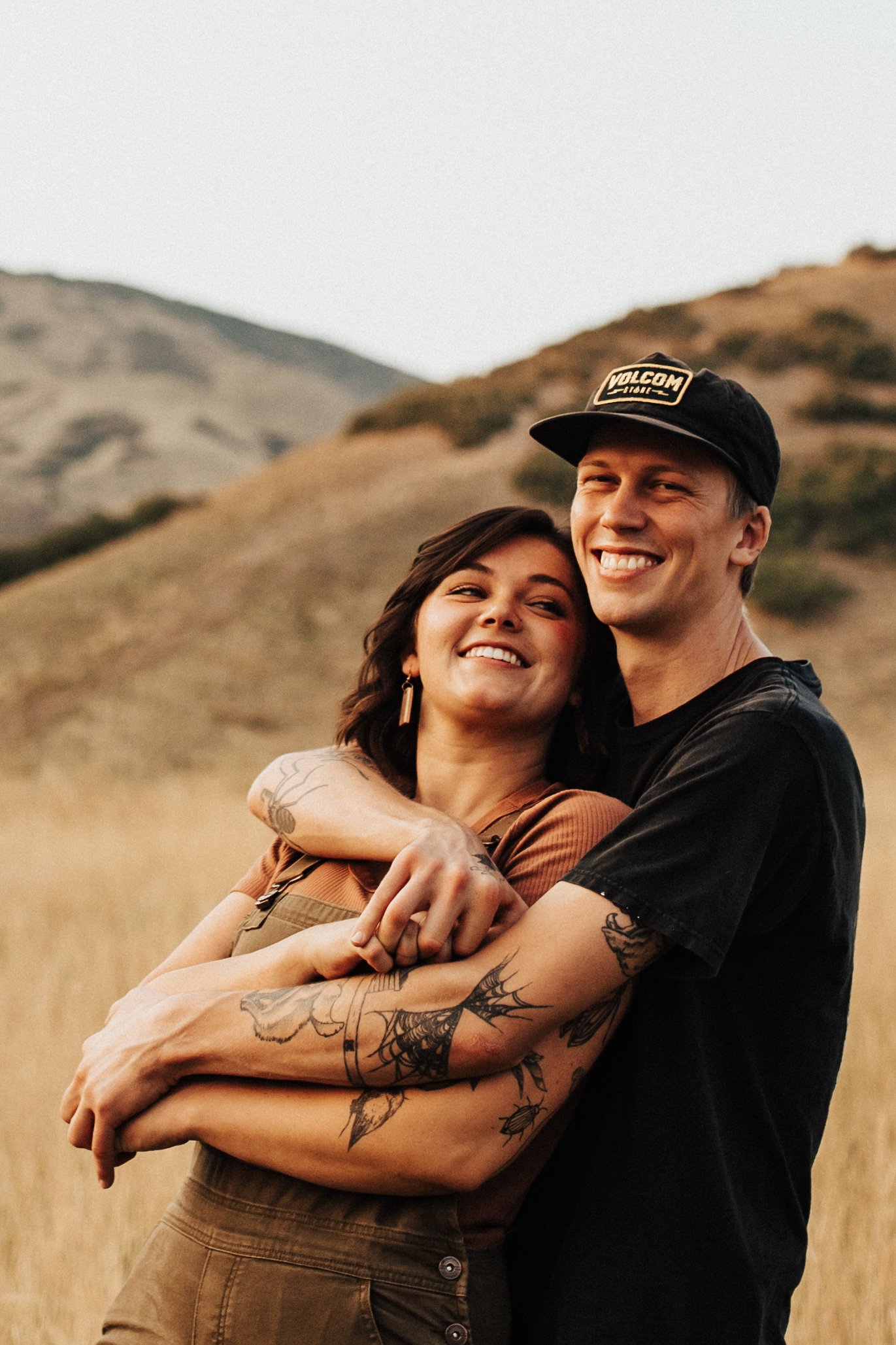 mountain-feild-couple-photos-with-dog-engagement-session-brayden-and-syd-photography-engagement-session-outfit-inspiration-couples-session-with-dog-utah-photographer