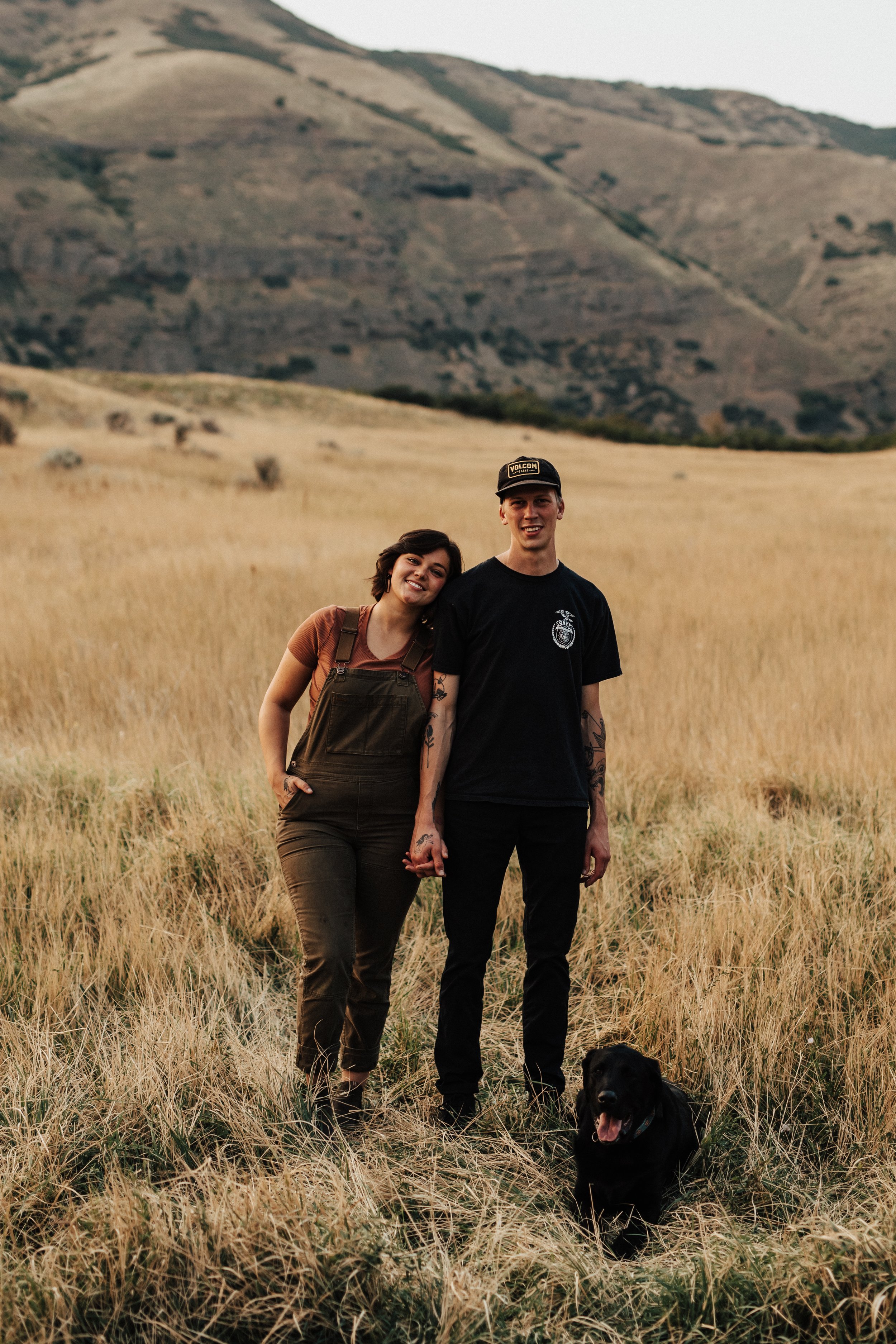 mountain-feild-couple-photos-with-dog-engagement-session-brayden-and-syd-photography-engagement-session-outfit-inspiration-couples-session-with-dog-utah-photographer