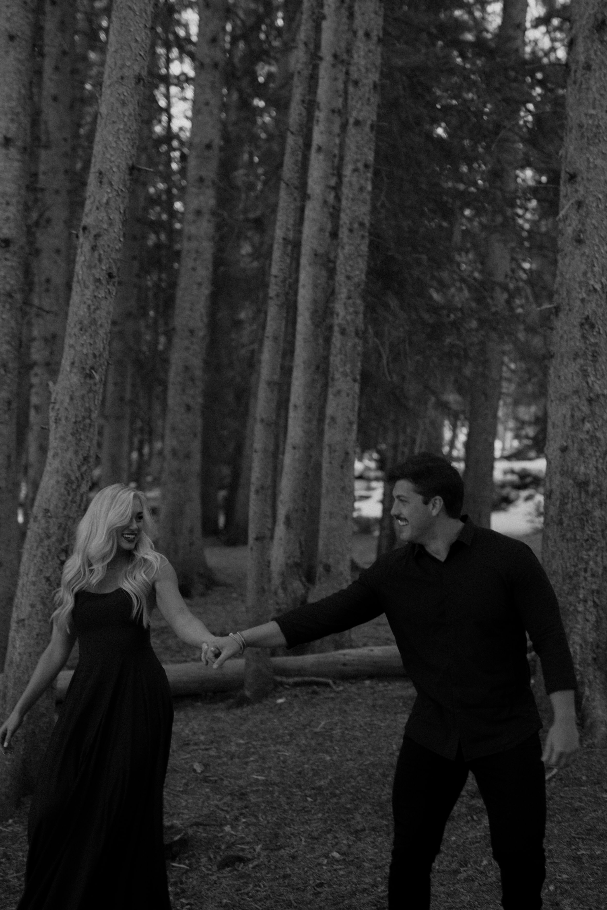 mountain-couple-photos-forest-engagement-session-brayden-and-syd-photography-engagement-session-outfit-inspiration-couples-session-outfit-ideas-couples-posing-inspiration-utah-engagement-session 