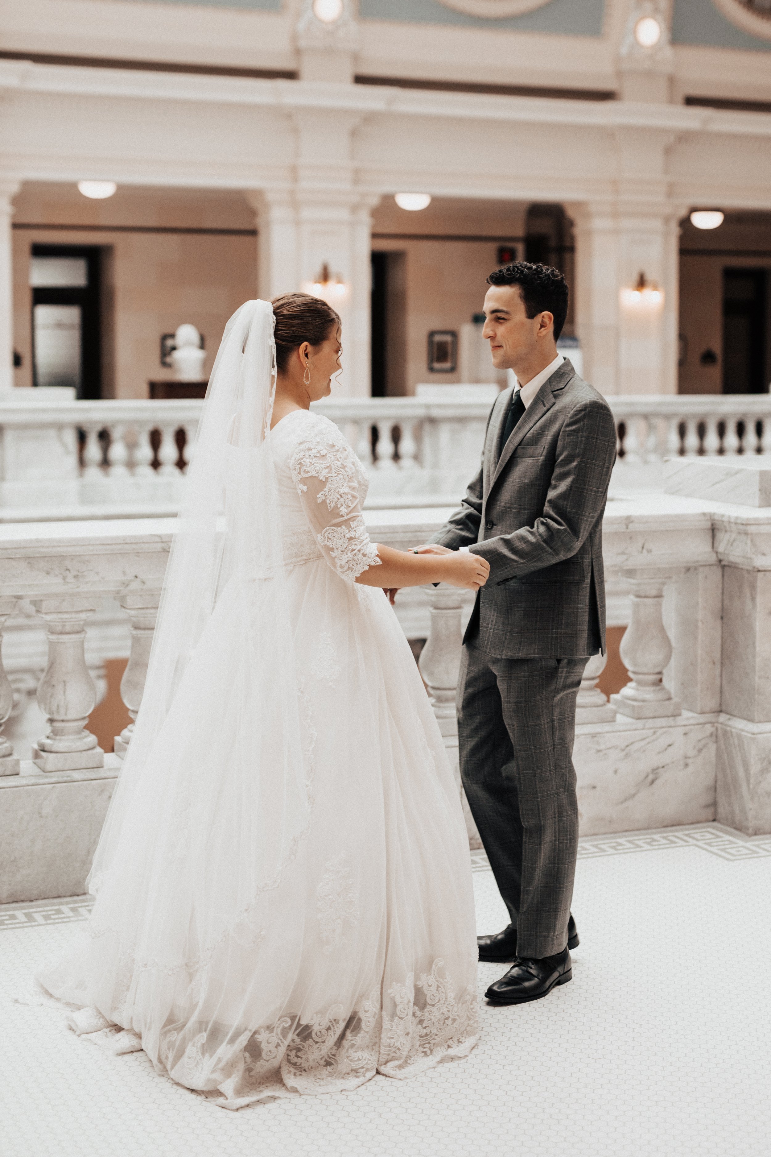 utah-state-capitol-bridals-white-marble-building-bridal-photos-7.jpg