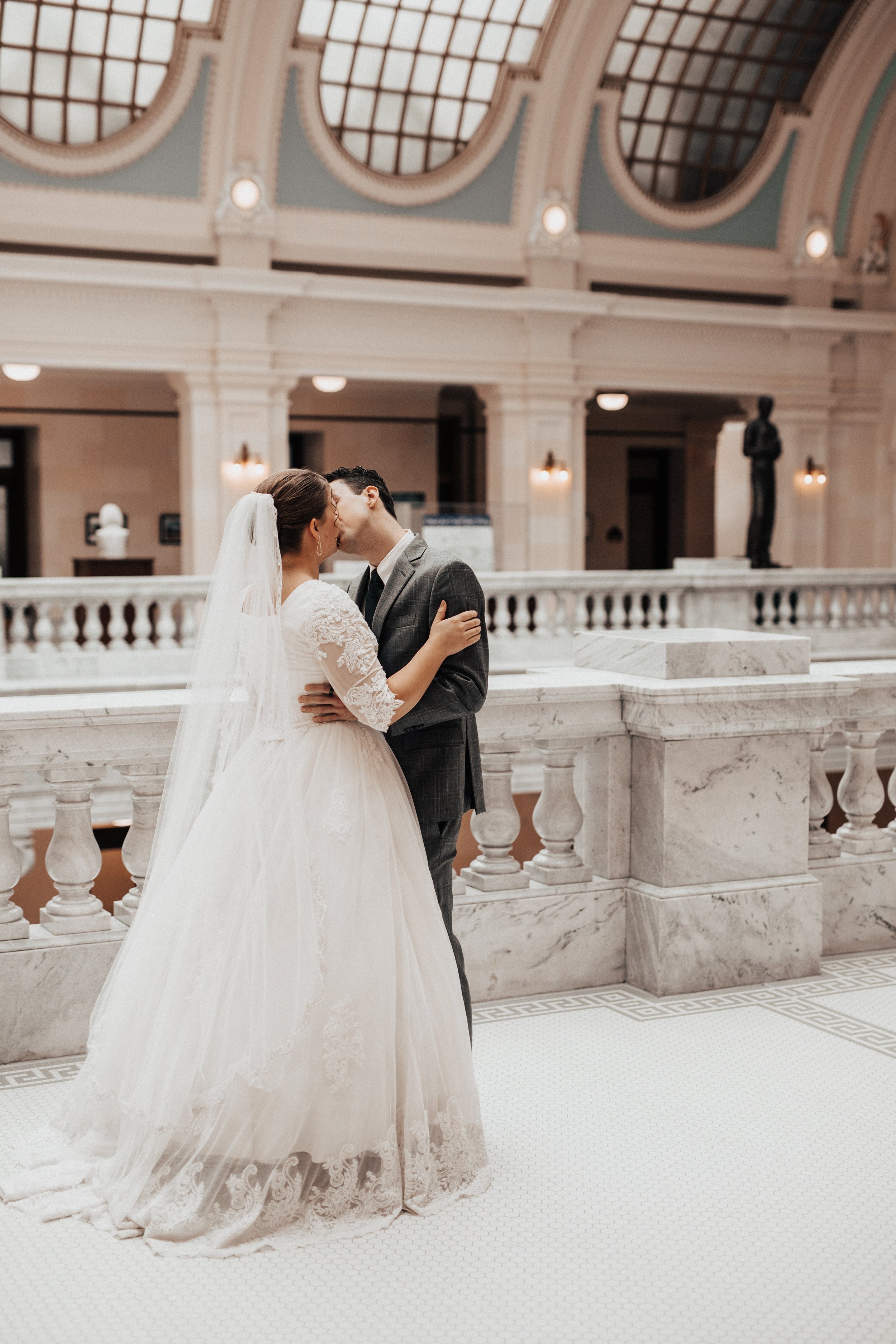 utah-state-capitol-bridals-white-marble-building-bridal-photos-8.jpg