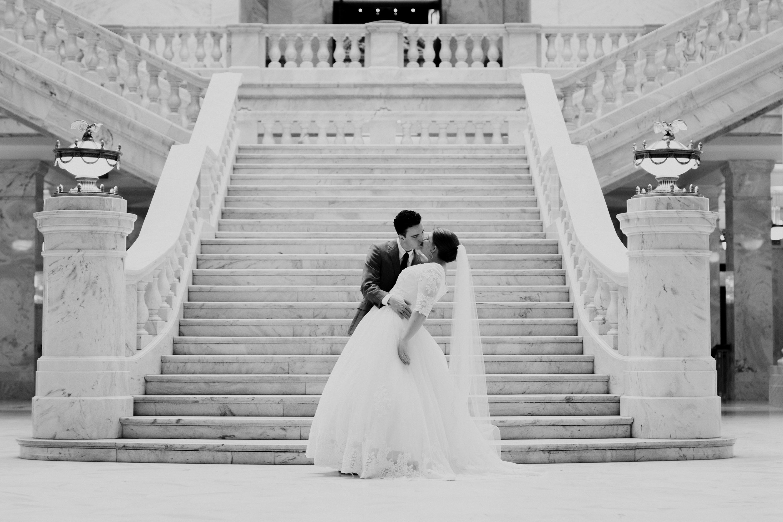 utah-state-capitol-bridals-white-marble-building-bridal-photos-32.jpg