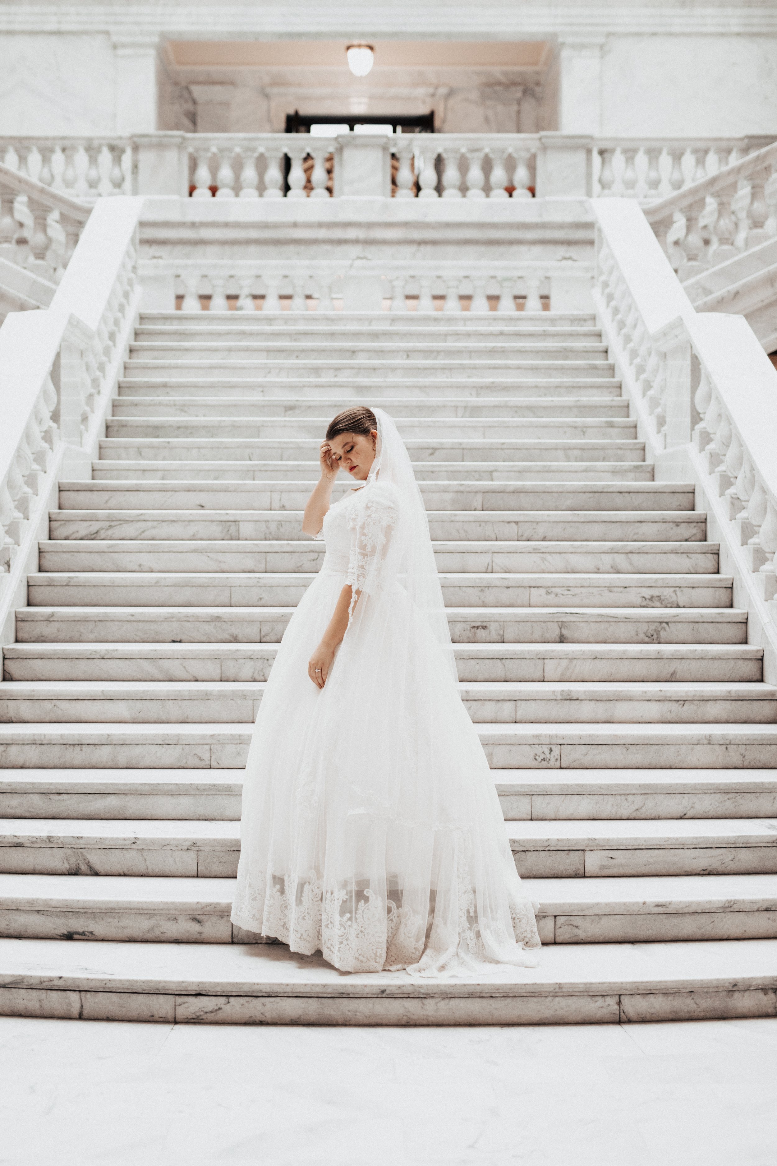 utah-state-capitol-bridals-white-marble-building-bridal-photos-35.jpg