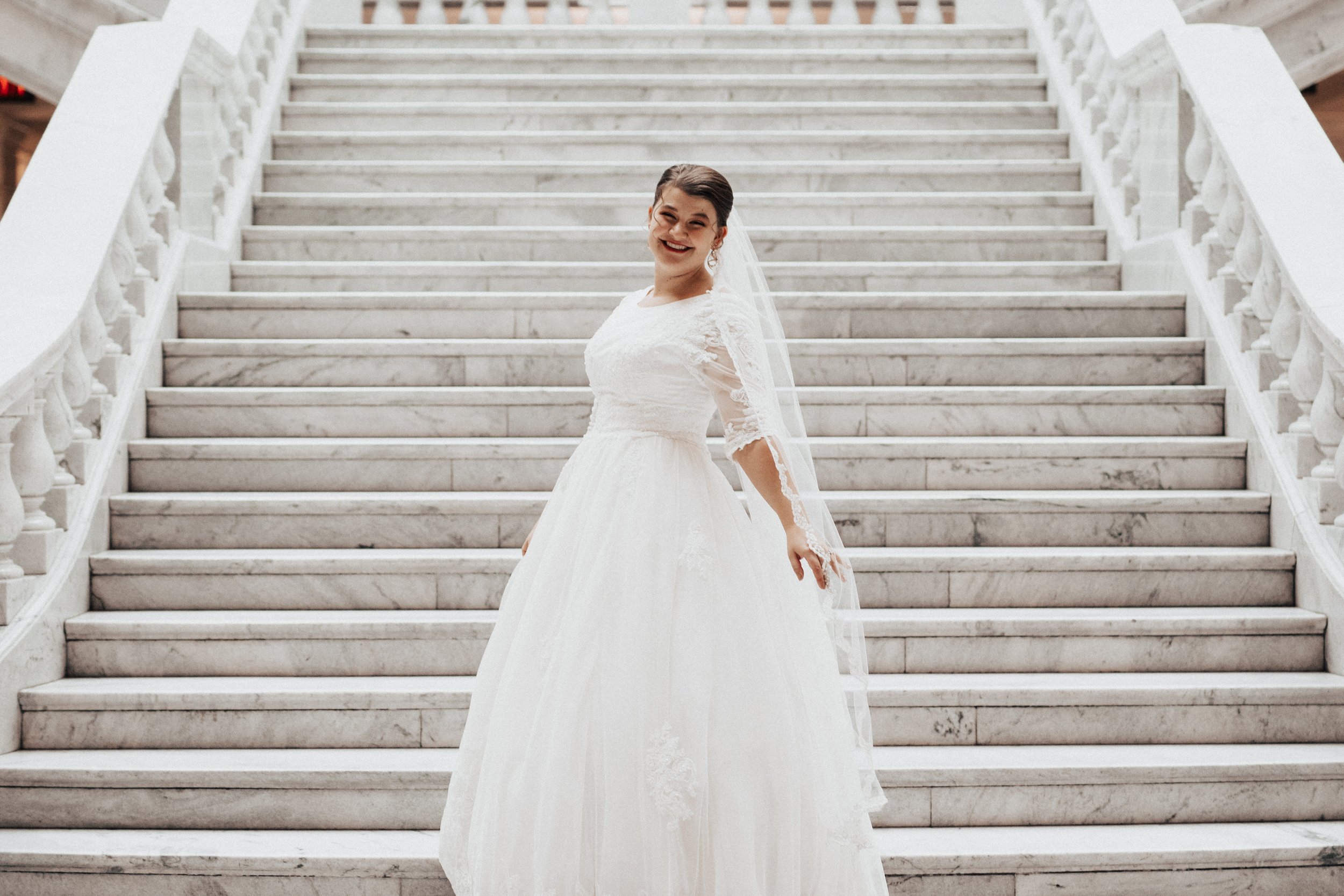 utah-state-capitol-bridals-white-marble-building-bridal-photos-38.jpg