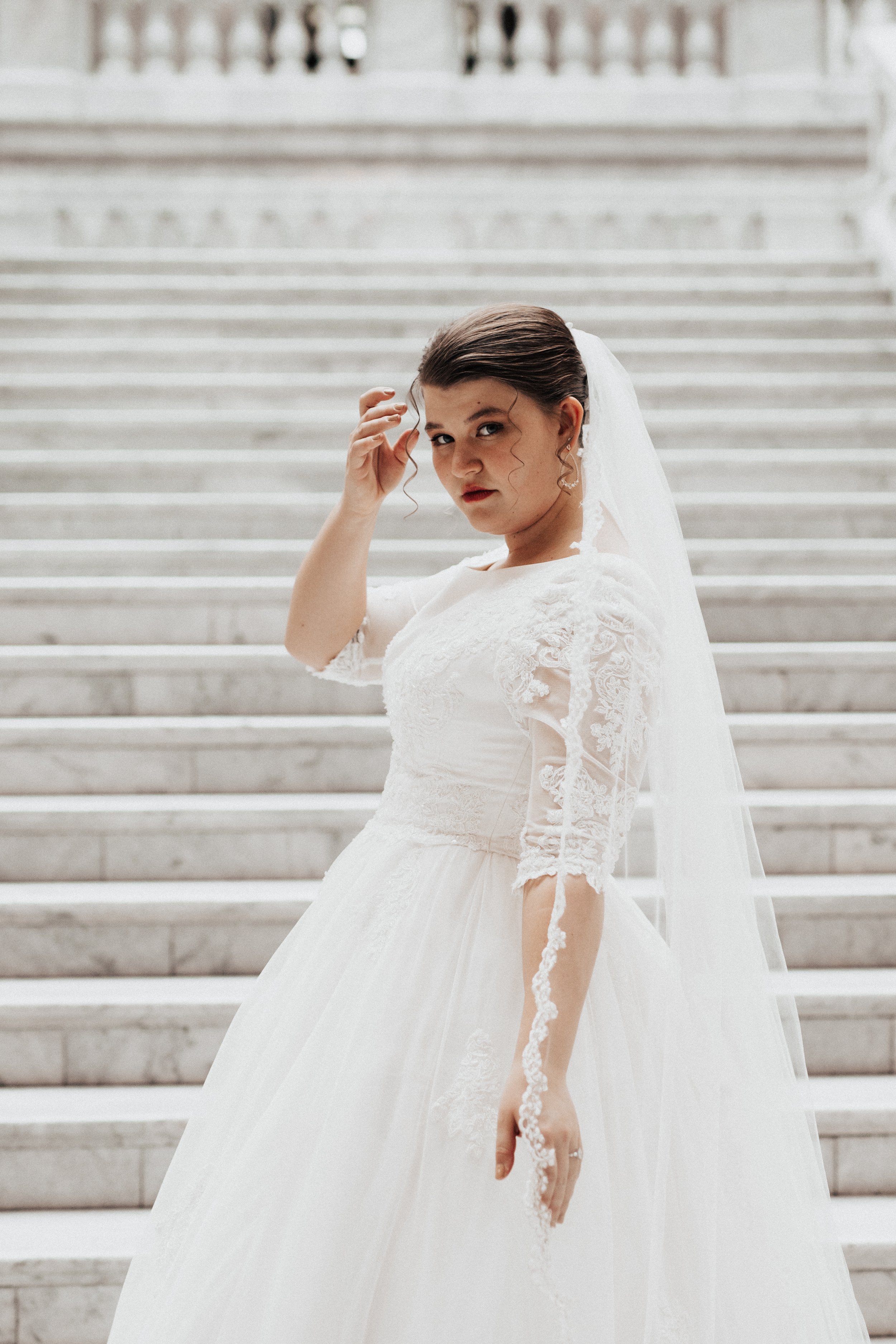 utah-state-capitol-bridals-white-marble-building-bridal-photos-39.jpg