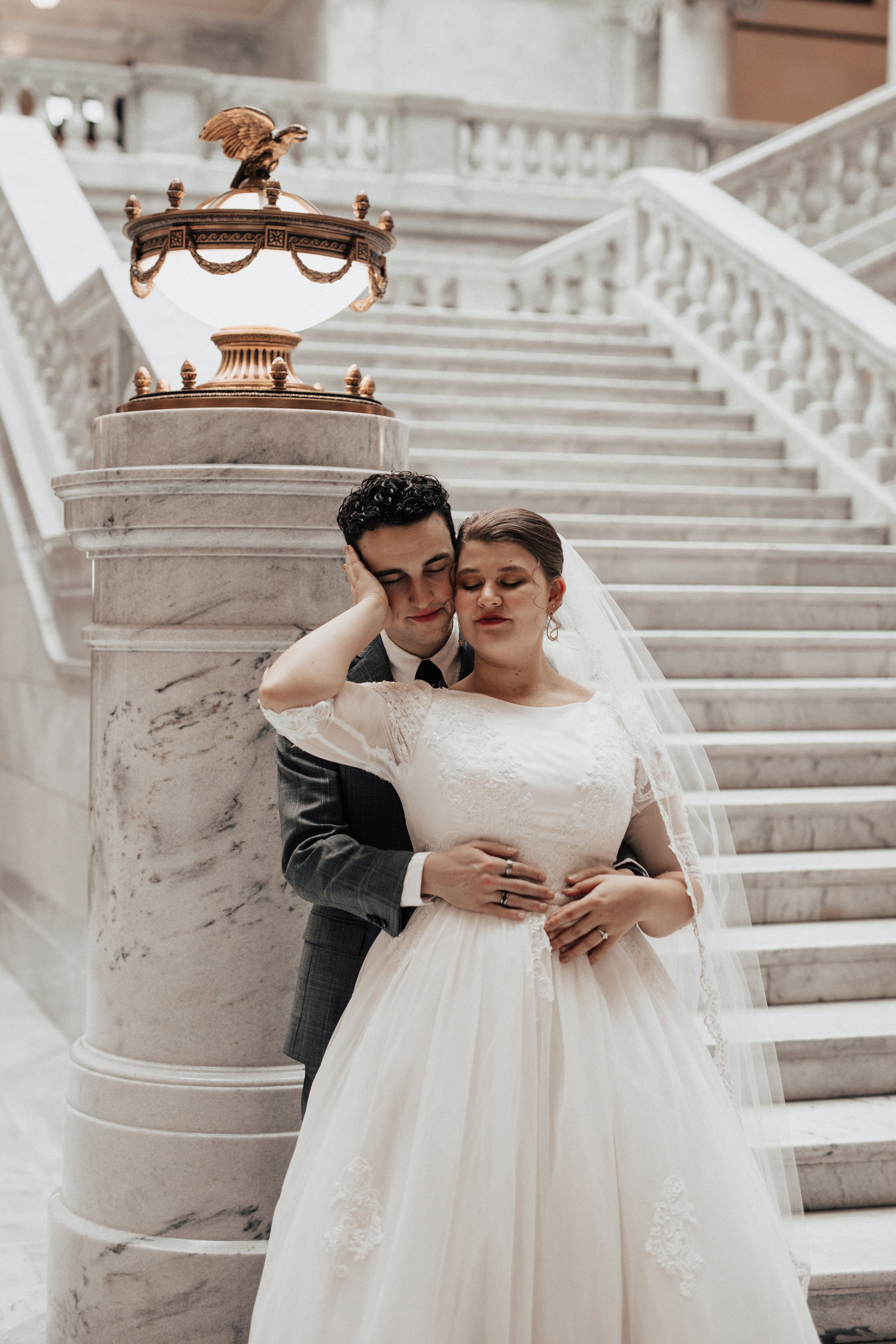 utah-state-capitol-bridals-white-marble-building-bridal-photos-70.jpg