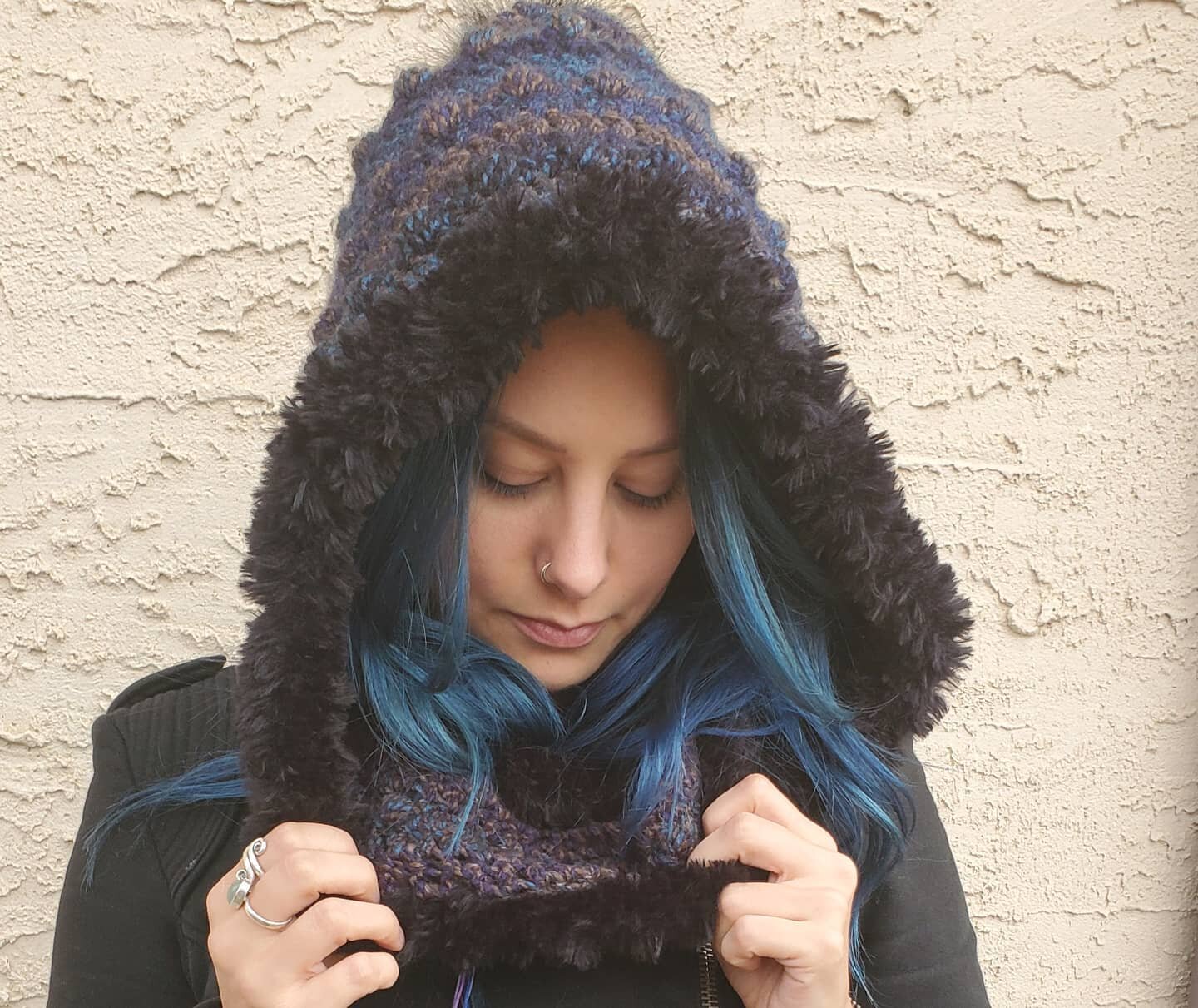 Stay warm and dry out there folks. The winter is coming in strong this year! 

It's a long weekend here in Canada and today will be spent watching Twitch Streams with some hot tea by the fire

What are you doing today?

Pattern: Hooded Puff Cowl by M
