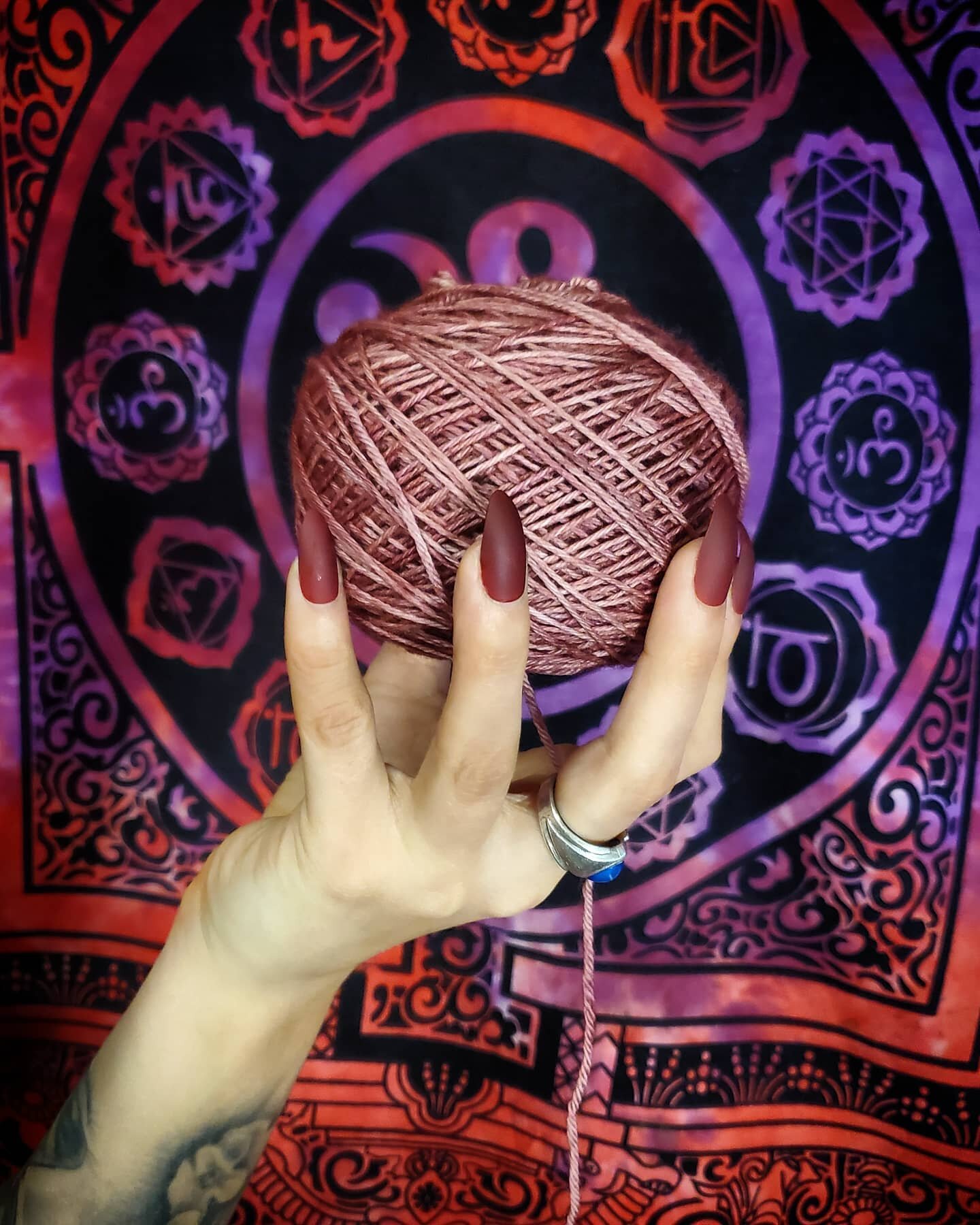 When that yarn matches your nails from @staticnailsofficial perfectly.

#TheWeavingWitch #crochetersofinstagram #crocheting #crocheter #crochet #yarnwitch #makerlife #etsyshop #etsy #witchery #witchyvibes #witchesofinstagram #mooncycle #yarnlove #yar