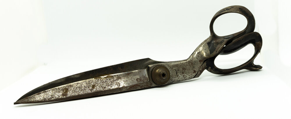 08.27.21 Tailors scissors.jpg