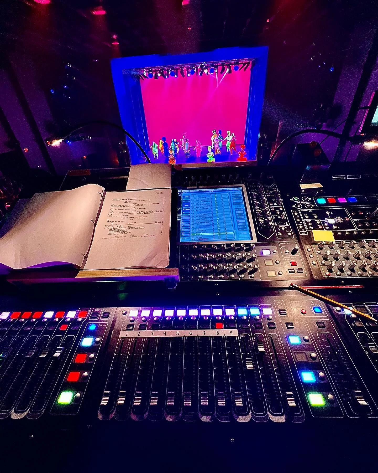 21 march 2022
mandell weiss theatre, la jolla playhouse, la jolla, california 
⠀⠀⠀⠀⠀⠀⠀⠀⠀
let&rsquo;s open this thing. 
⠀⠀⠀⠀⠀⠀⠀⠀⠀
⠀⠀⠀⠀⠀⠀⠀⠀⠀
#openingday #bhanginit #lajollaplayhouse #ljp #lajolla #sandiego #bhangra  #megamix #beatonthedhol #musicalthea