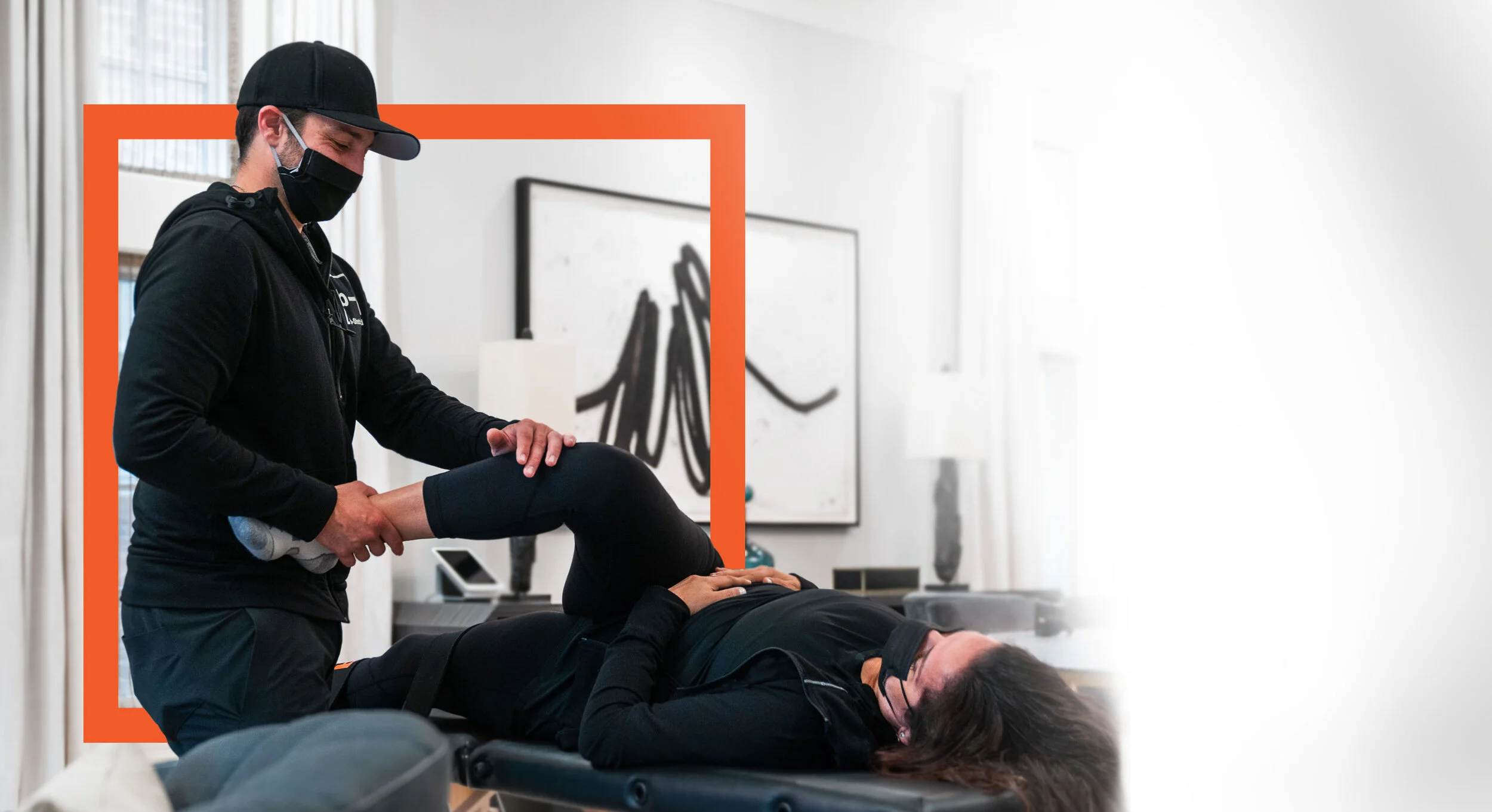 stretch_livingroom_extrrawhite.jpg