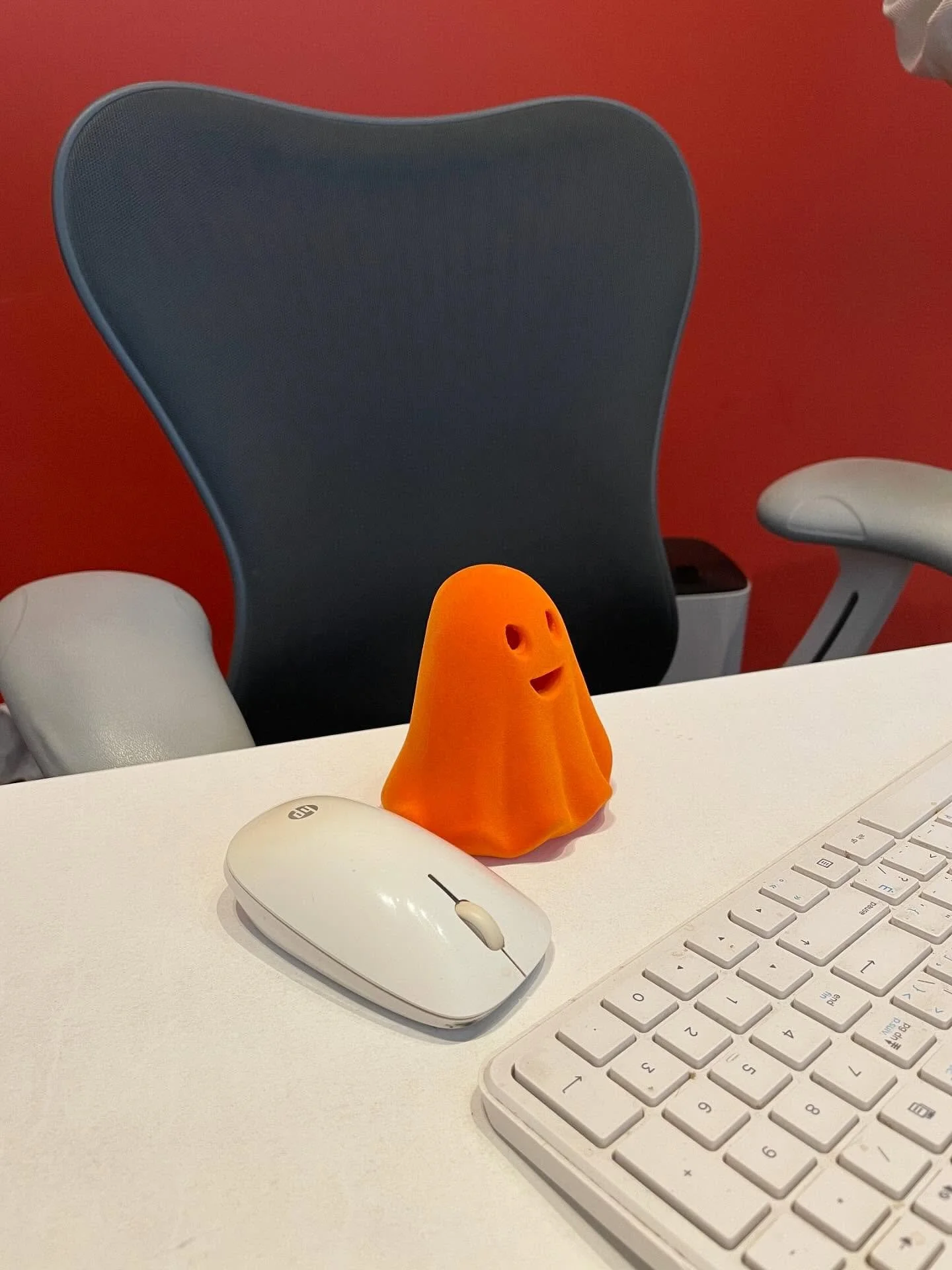 Boo-Stretched is booking his post-marathon recovery appointment because he knows that recovery is just as important as training. 🏃

Don&rsquo;t be sore post-run. 💪

Be like boo-Stretched. 👻

#bwell #bstrong #bstretched