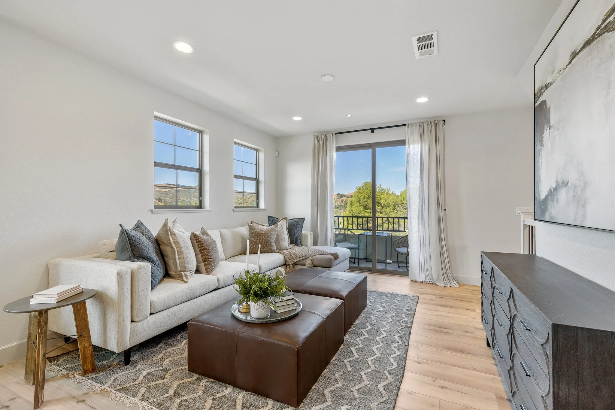 125-129-laurel-knoll-drive.49475.phr.013.web.jpg