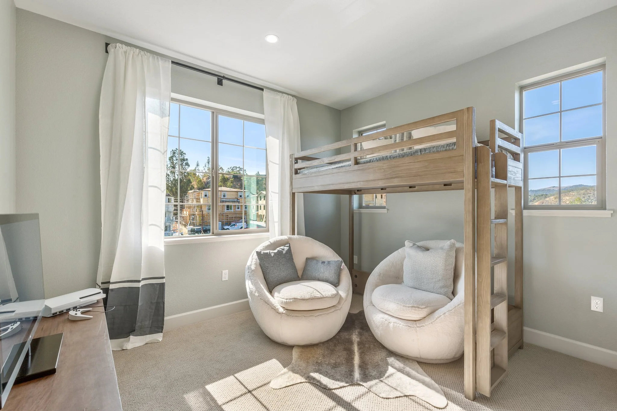 125-129-laurel-knoll-drive.49475.phr.038.web.jpg
