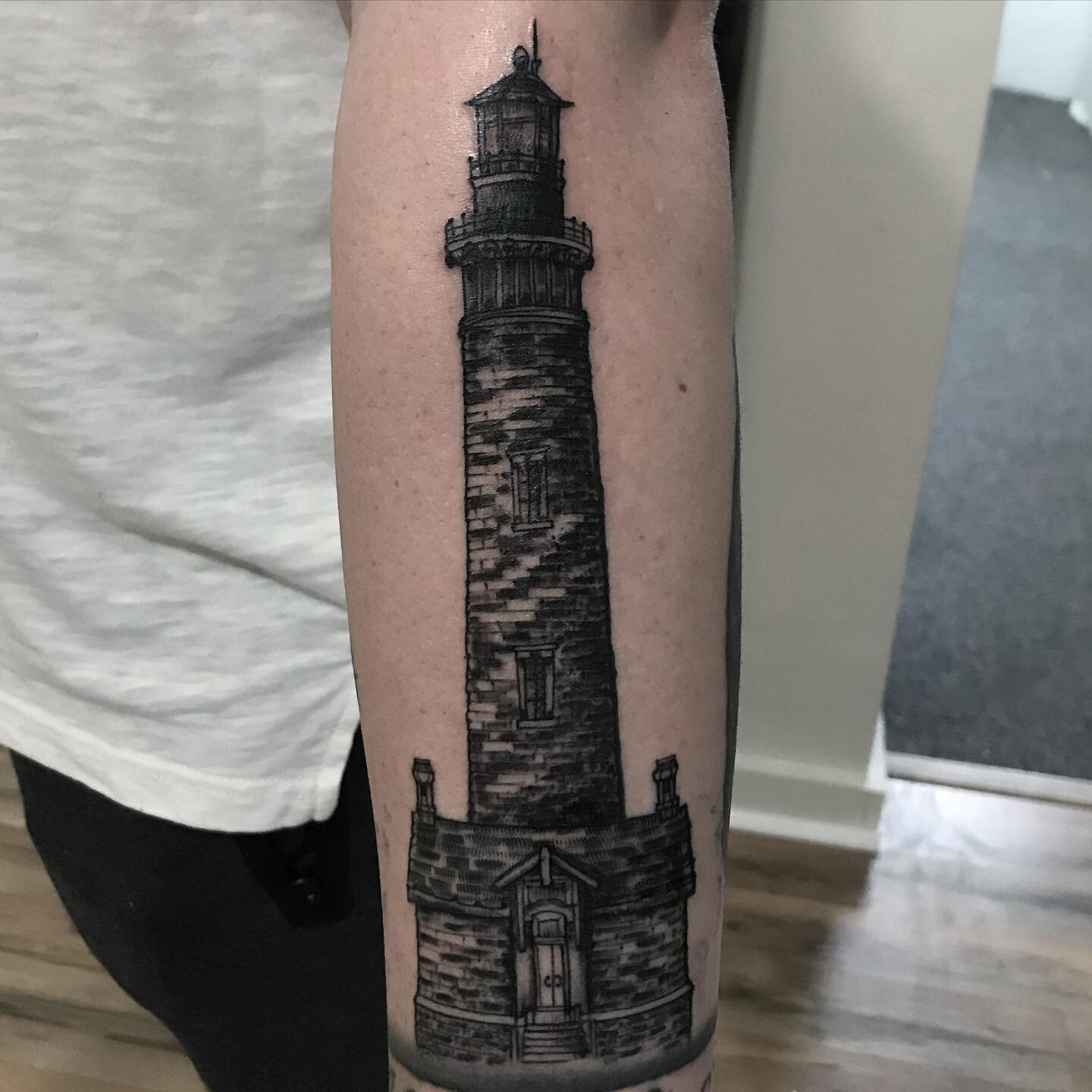 @jamesrobertstattooist slaying this lighthouse! Thank you everyone for your continued support! Both @jamesrobertstattooist and @kaitlynteressa are so humbled to have such a great community and clientele!