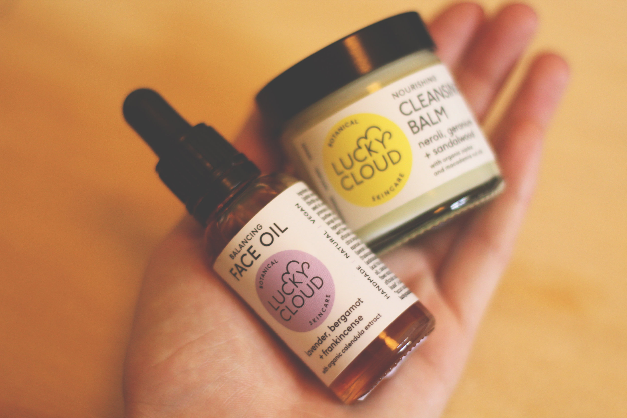 Oil Cleansing Method for Combination Skin with Lucky Cloud