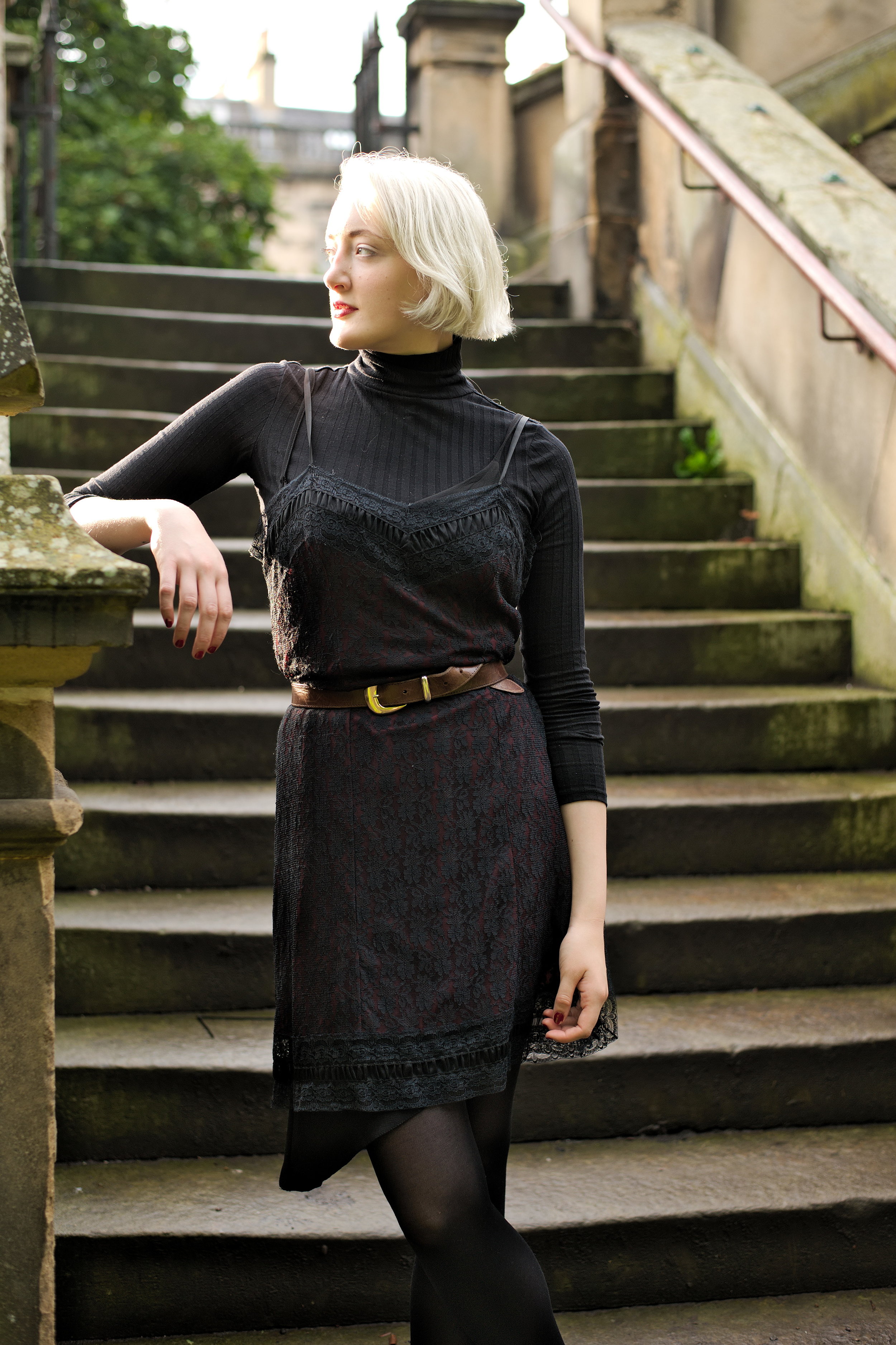 Making Vintage Modern: How to Look Chic in Second-Hand