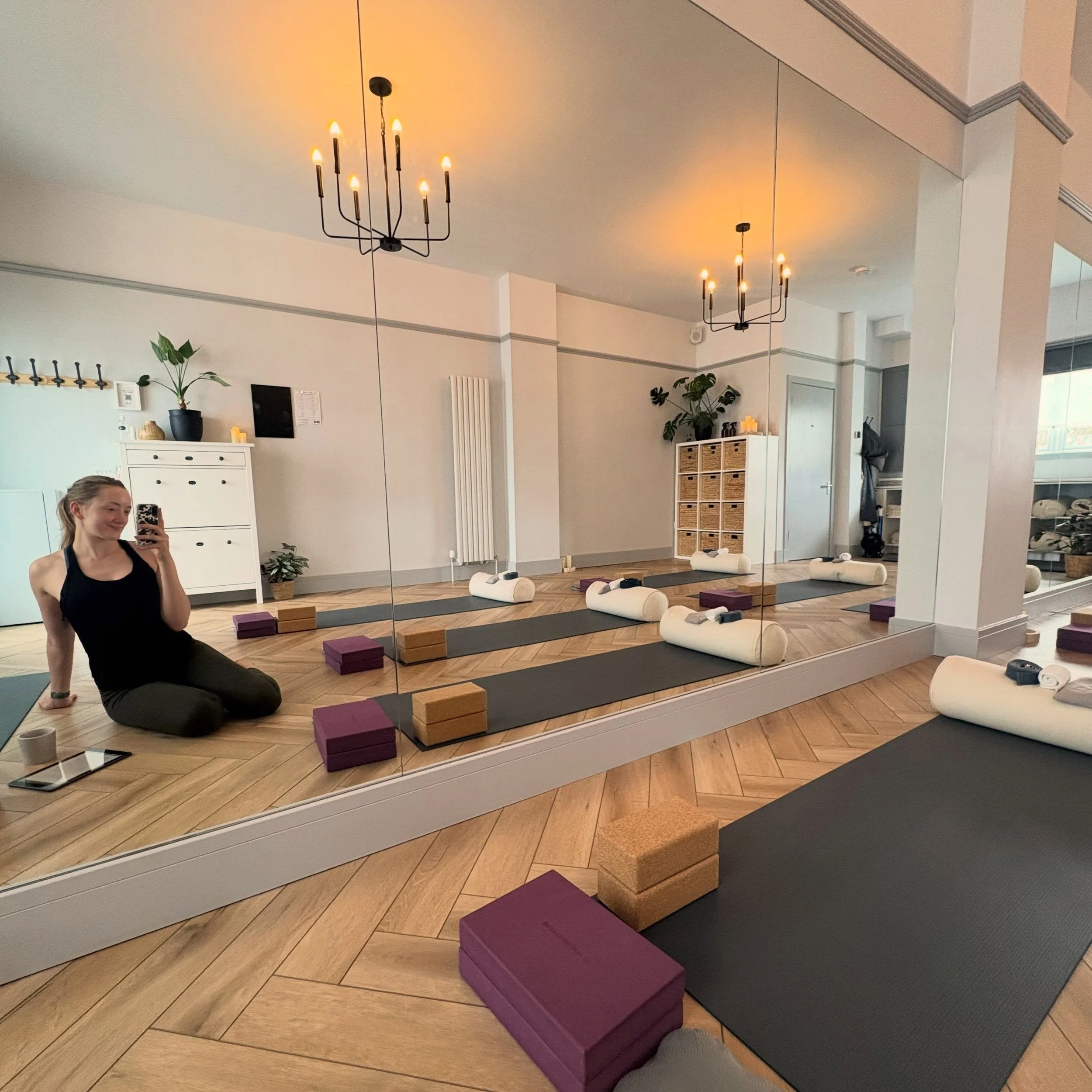 Pregnancy yoga at @twist_and_bliss_yoga has begun🤰

I'm excited to host supportive pre-natal classes at this gorgeous wee studio over the next five Saturdays 🩷 Give me a shout if you'd like to drop in!