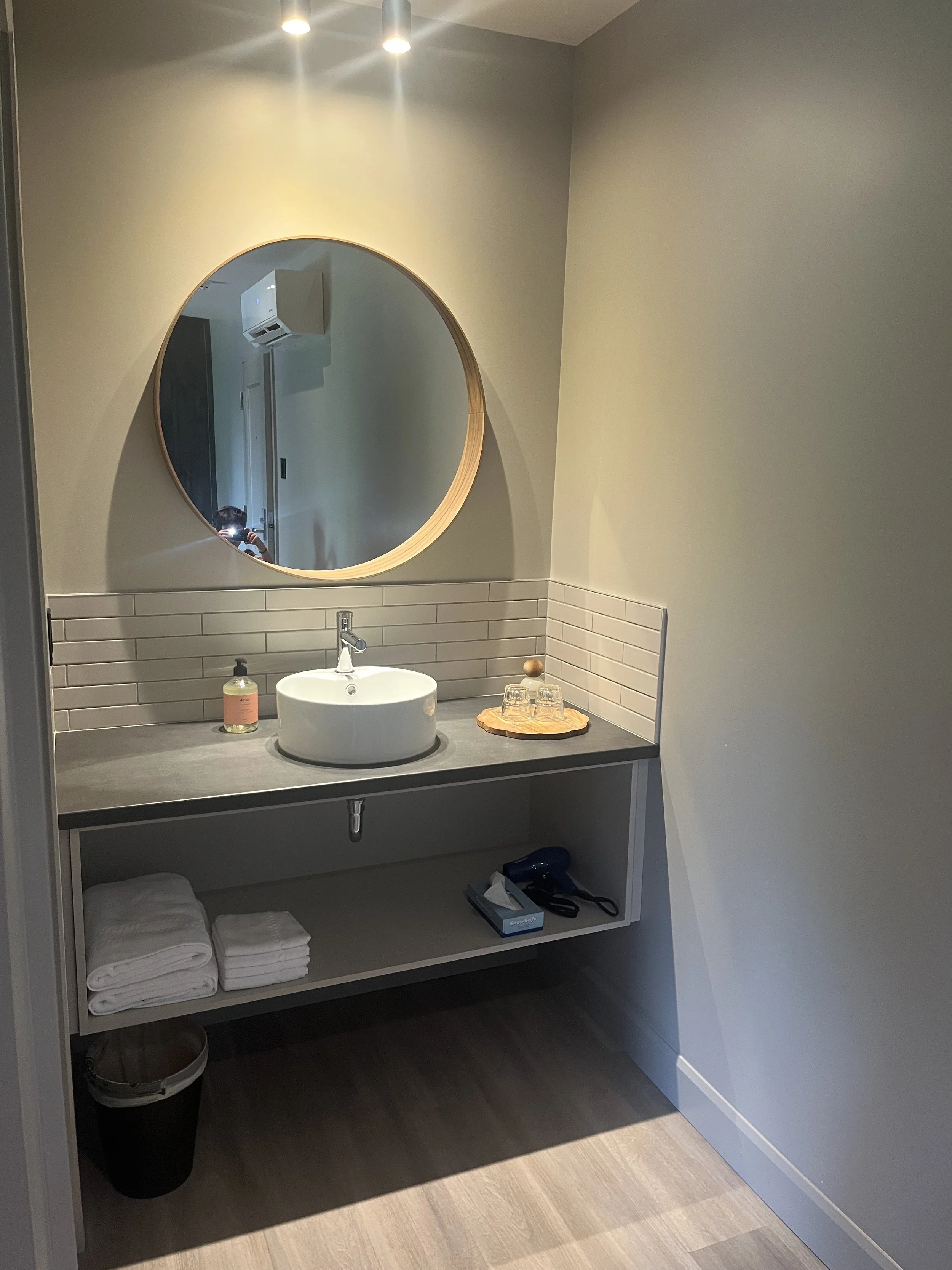Salle d'eau et salle de bain privée