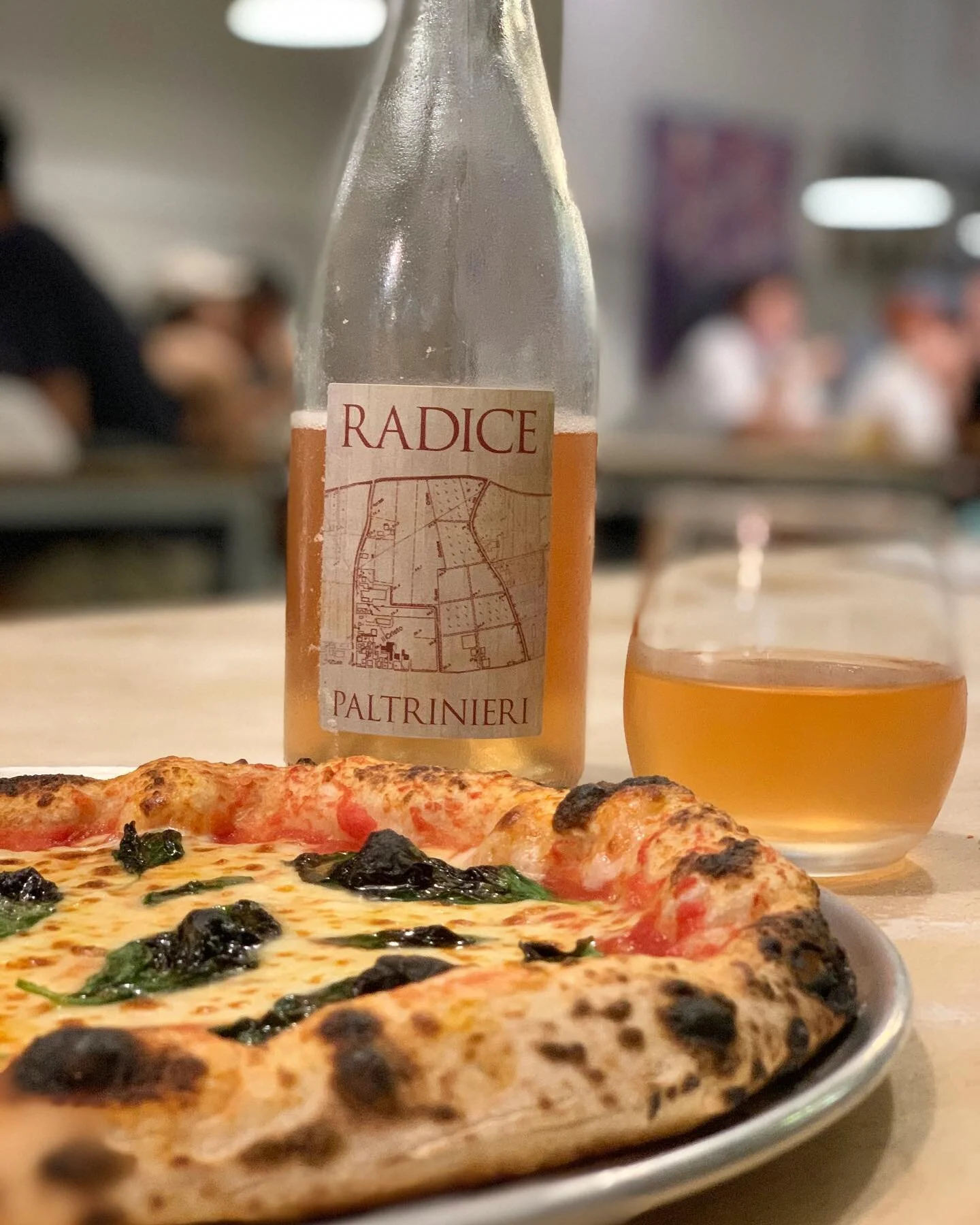 Pizza + wine 🔥 #radicepaltrinieri