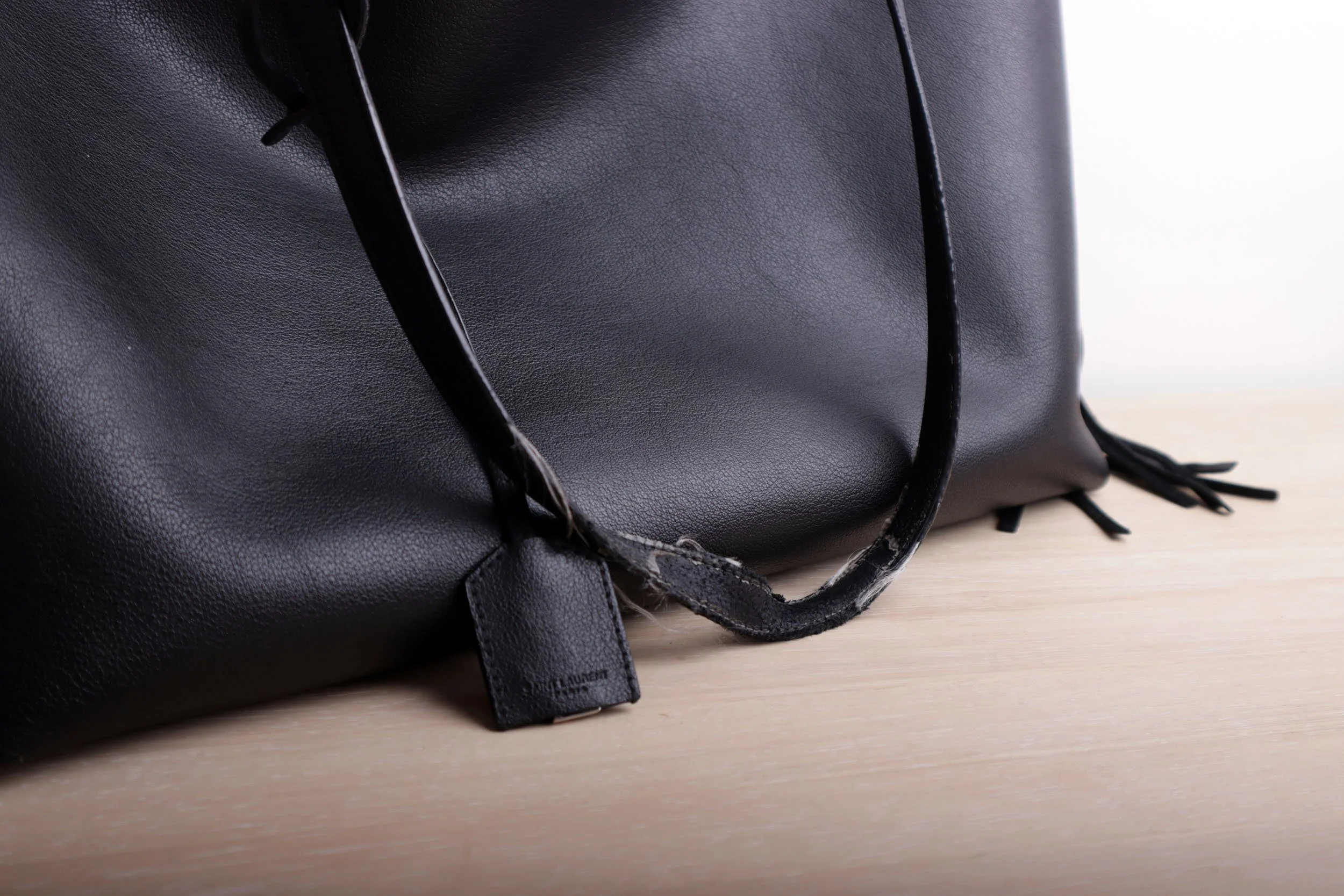 Saint Laurent Tote bag before 2 v2.jpg