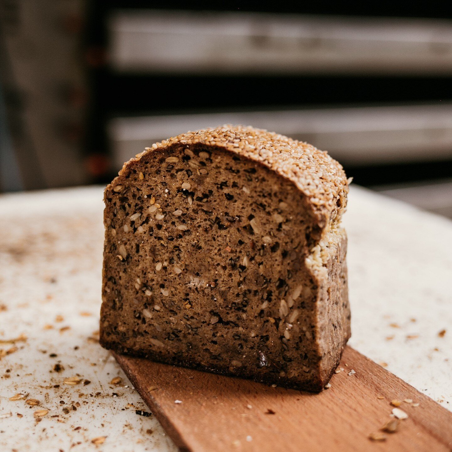 Die nackte Wahrheit 🍞 Unser Brot braucht nicht viel Krimskrams um geil auszusehen 😍
Ihr habt also die Wahl! Alles kann. Nichts muss.
&bull;
&bull;
&bull;
#BJustBread #SoGehtGutesBrot #spreadthebread #justbread #Brotliebe