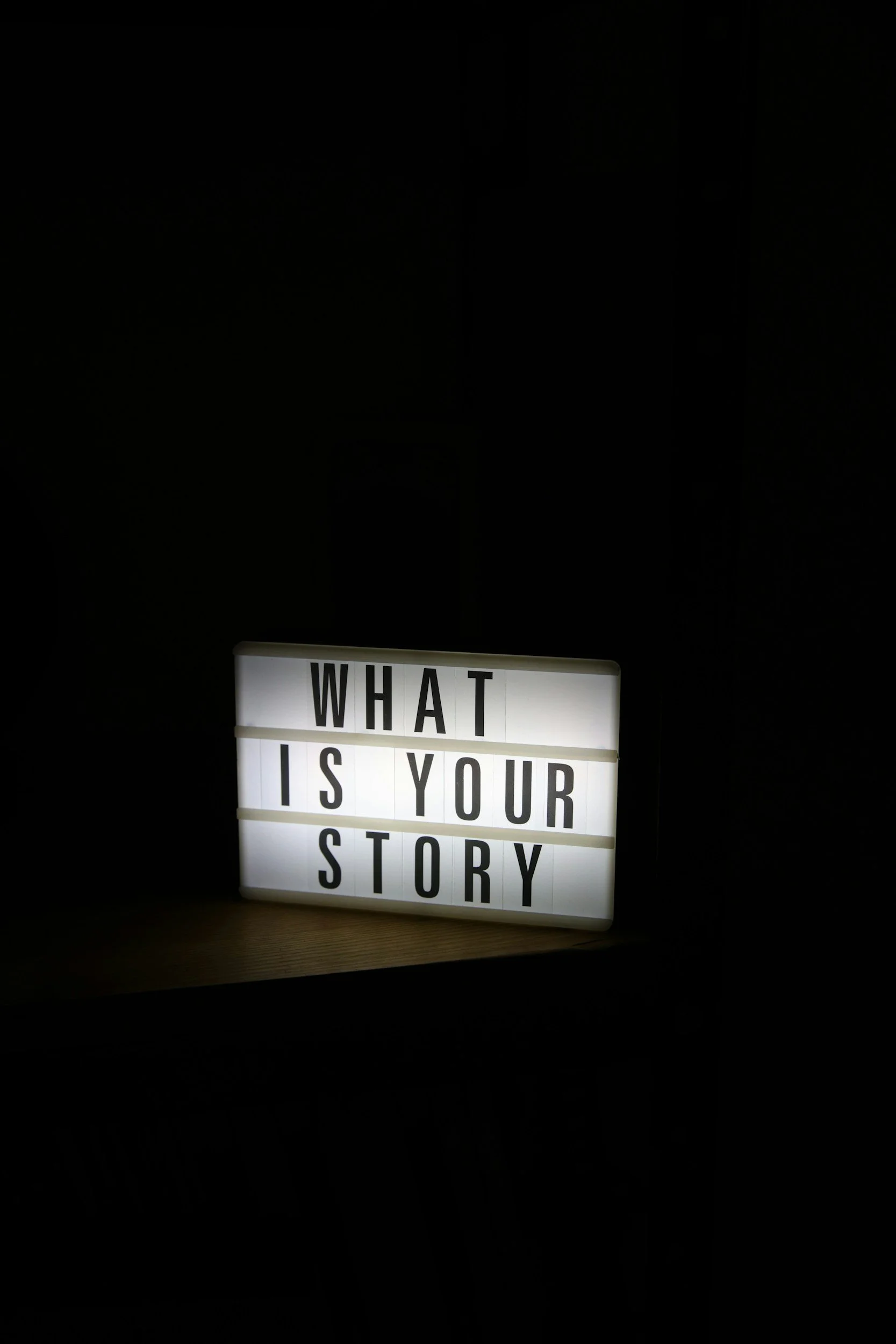 Estrategia de marca y narrativa de marca: construir significado antes de contar historias