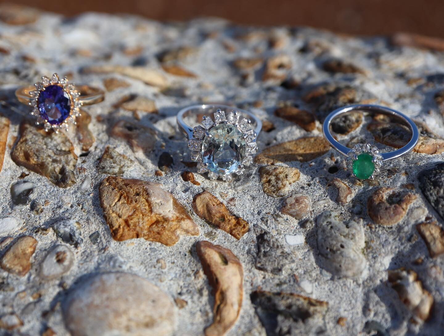 💜✨💙✨💚 

 #diamond #diamonds #diamondrings #rings #ringsofinstagram #gold #jewels #jewlery #emerald #tanzanite #aquamarine #gemstones #ringcollection #ringstagram #ringstacks #ringstack #diamondrings