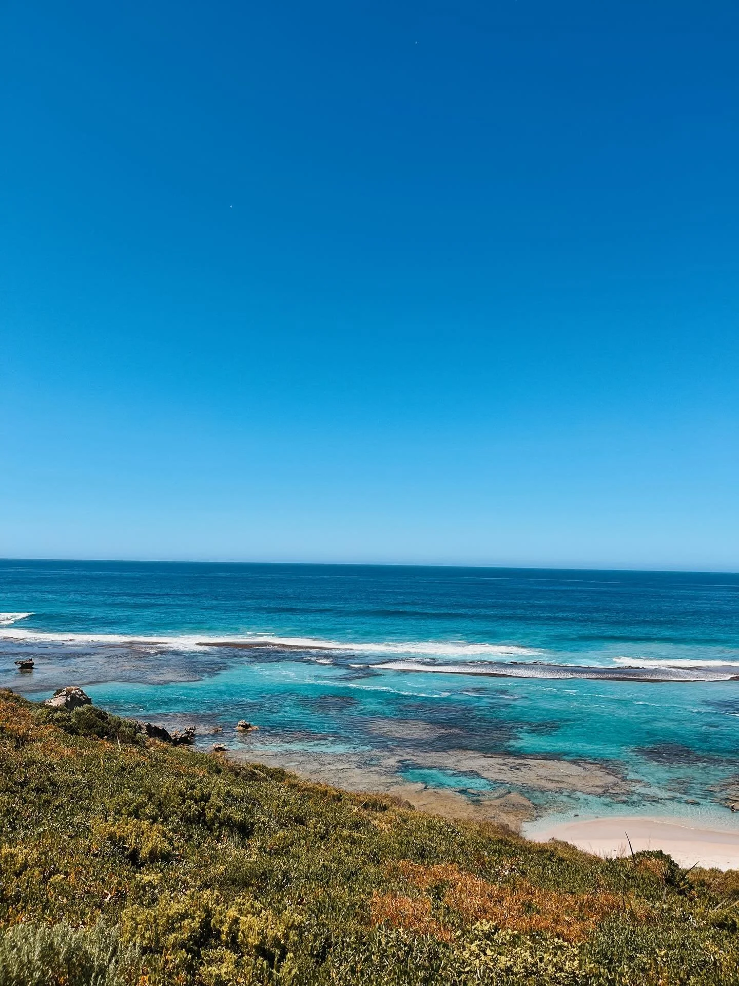 Is there any better time of year for an ocean dip? ☺️
We&rsquo;re loving all our pre and post-work swims!

With another long weekend coming up, just a quick note to let you know we&rsquo;ll be open all weekend and closed on the public holiday - Austr