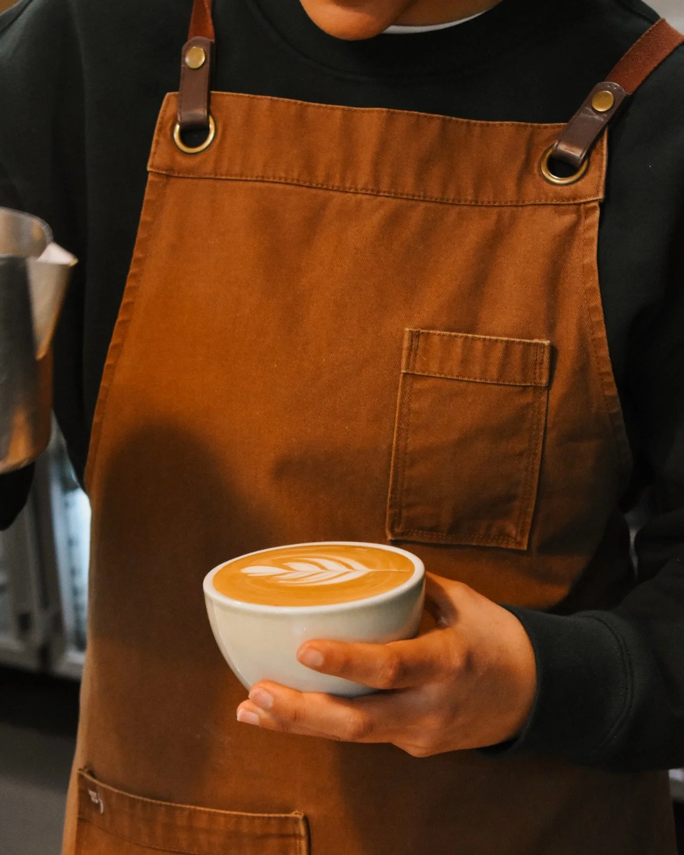 Good coffee has a way of bringing people together 🤎 

Come join us at our gathering hole. See you tomorrow!