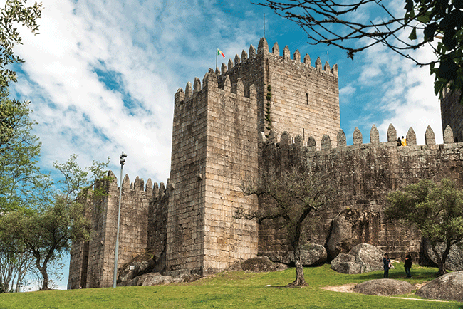 1712guimaraes1.png
