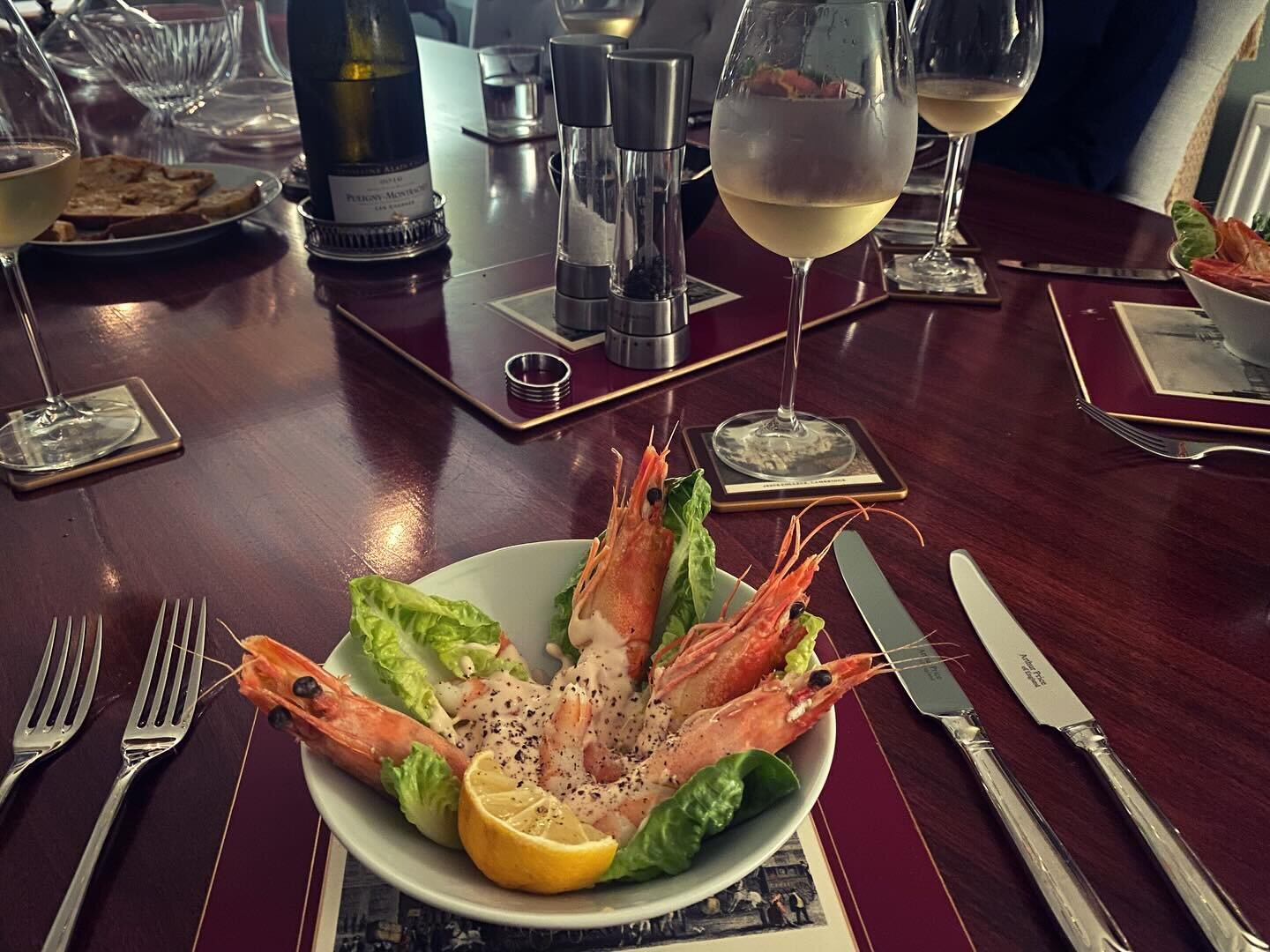 A delicious celebratory seafood feast from @berwickshellfish enjoyed with a magnum of @domaine_alain_chavy Puligny Montrachet &ldquo;Les Charmes&rdquo; 2016. Perfect! #domainealainchavy #burgundy #whitewine #wine #pulignymontrachet #tobysigouinwineco
