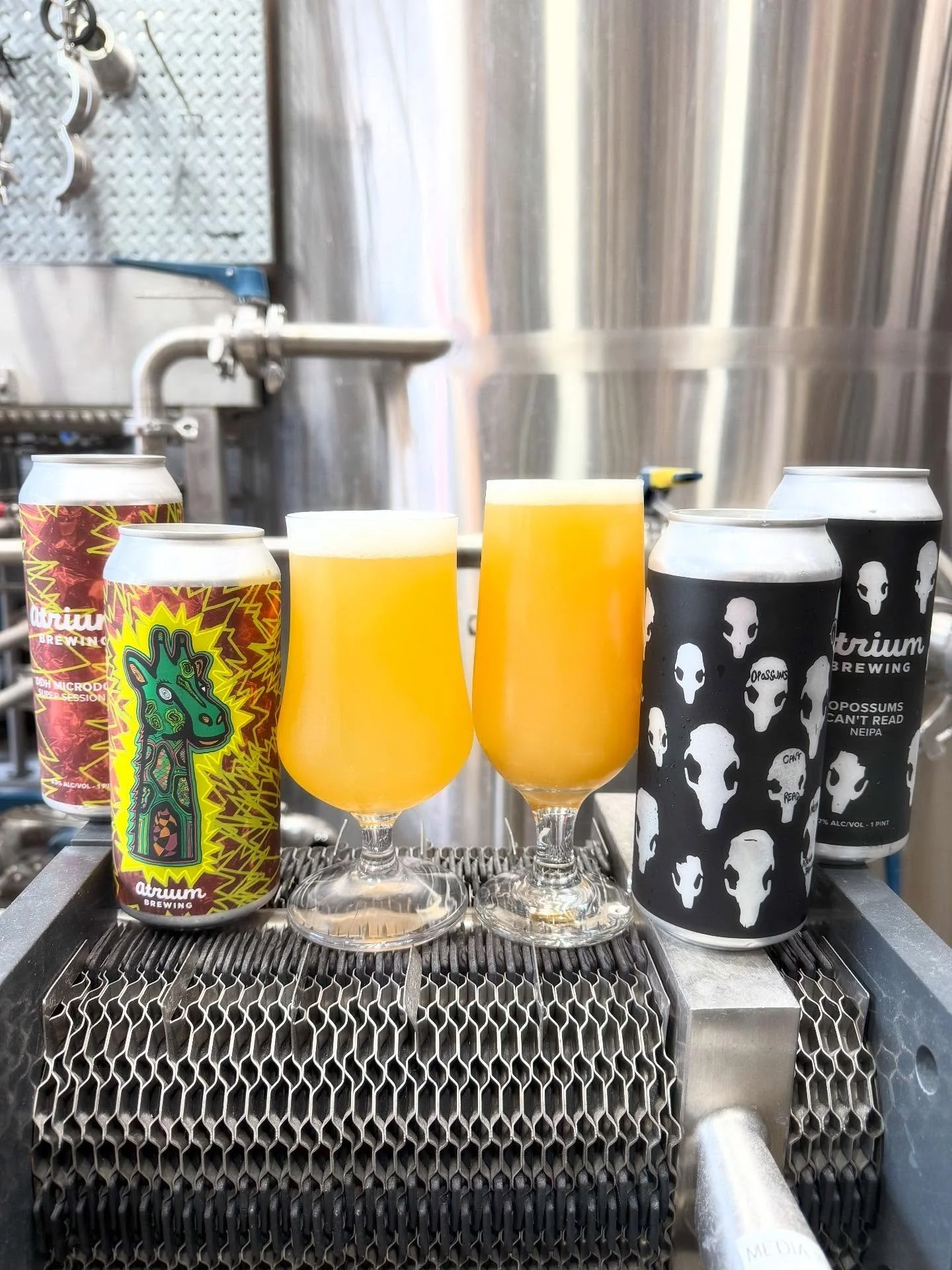 🍊 MICRO-OPOSSUMS🍍
DOUBLE RELEASE
🗓️TODAY Wednesday (1/14)

TODAY (1/14) we&rsquo;re dropping TWO far-out Hazy IPAs to scratch that hoppy itch and kick the January blues.

🍺 DDH Microdose
Double Dry Hopped Super Session IPA - 3.5%

SHE&rsquo;S BAA