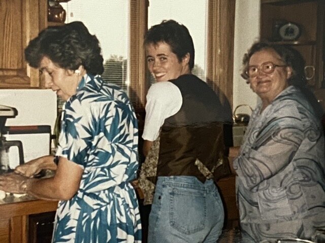 1 Allie, Gran E and B at sink.jpeg