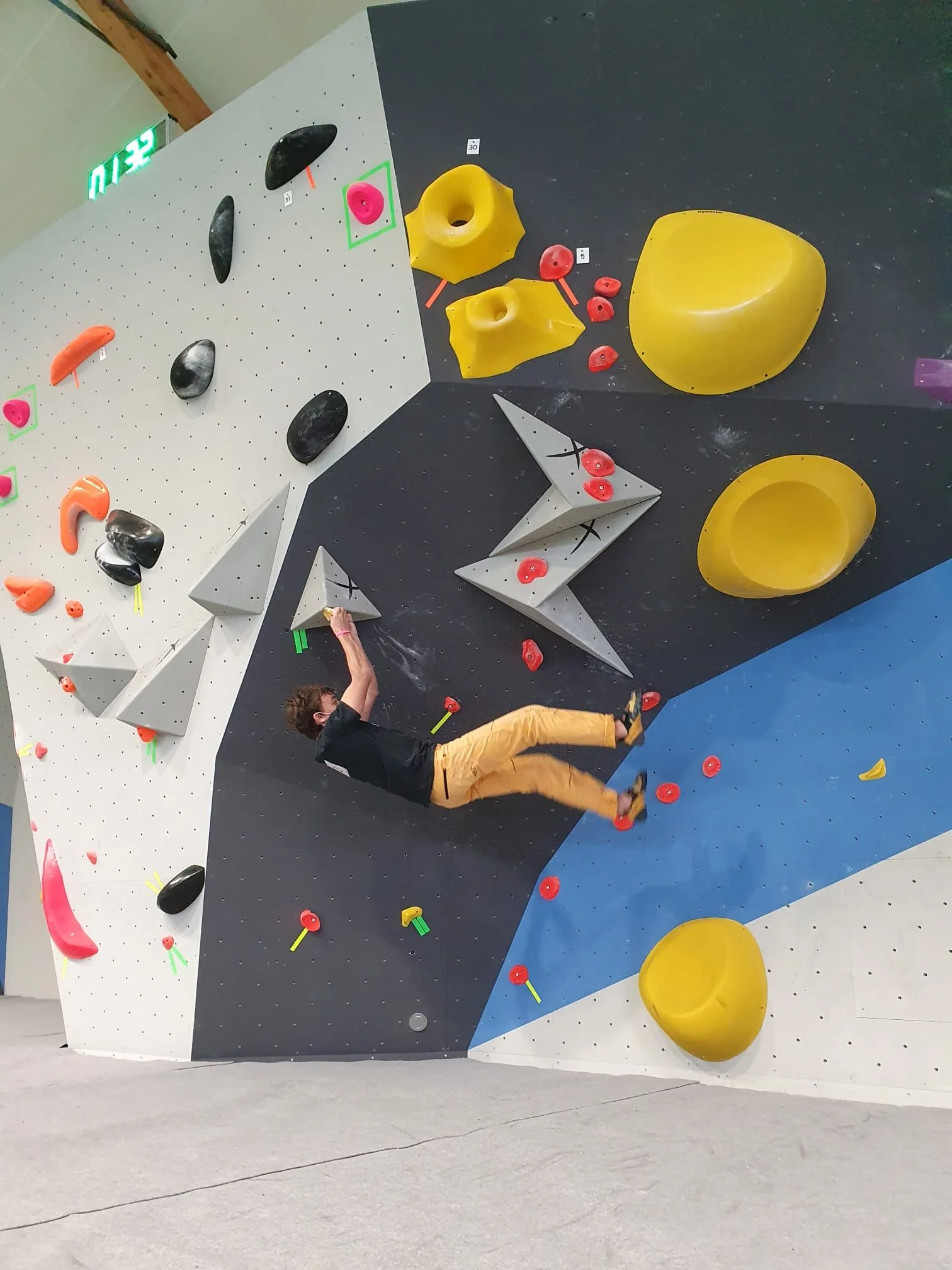 WhatsApp Image 2021-12-11 at 13.38.29 (1).jpeg