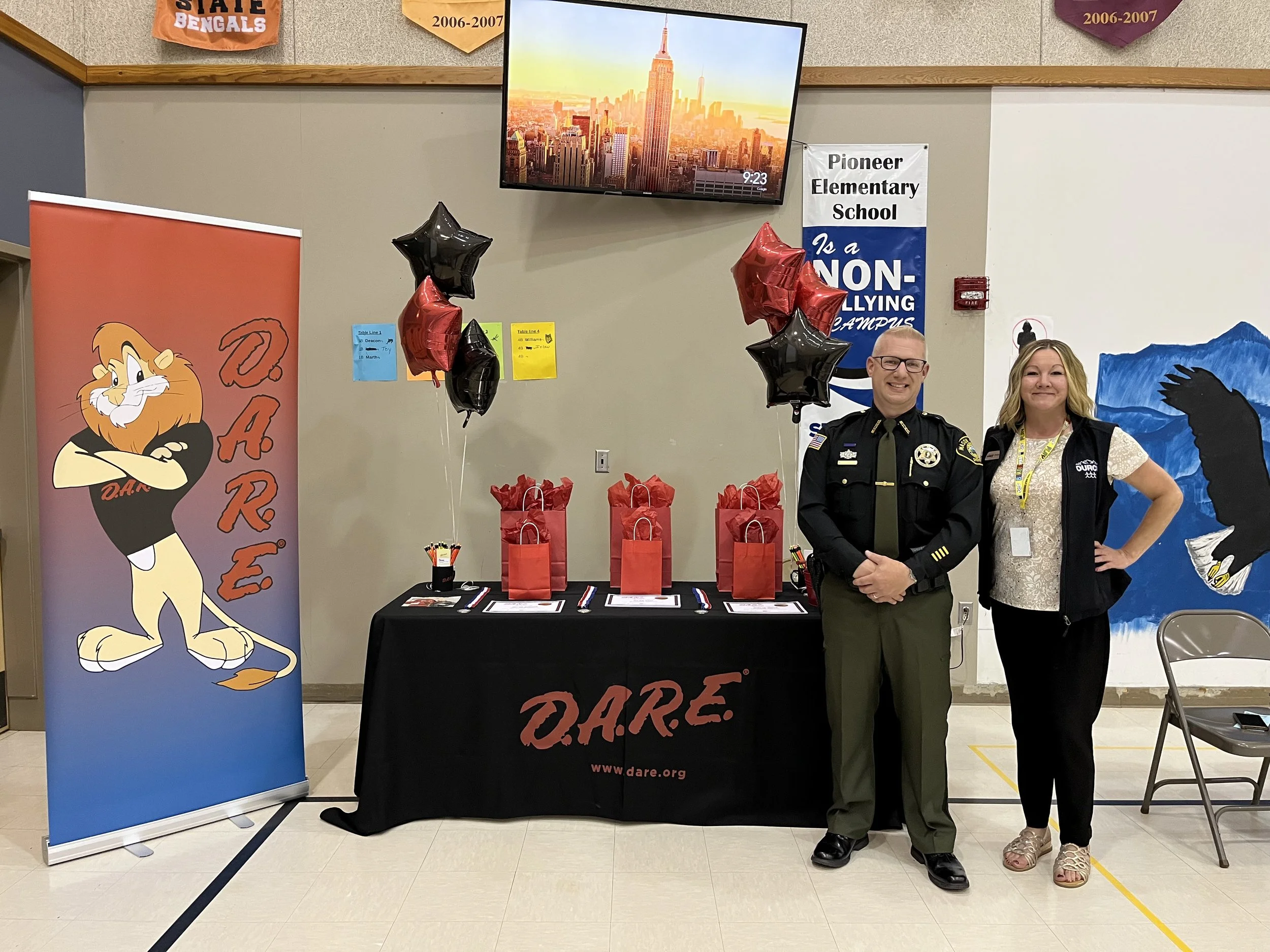 OURCU es un orgulloso patrocinador del programa D.A.R.E en el condado de Mason, WA.