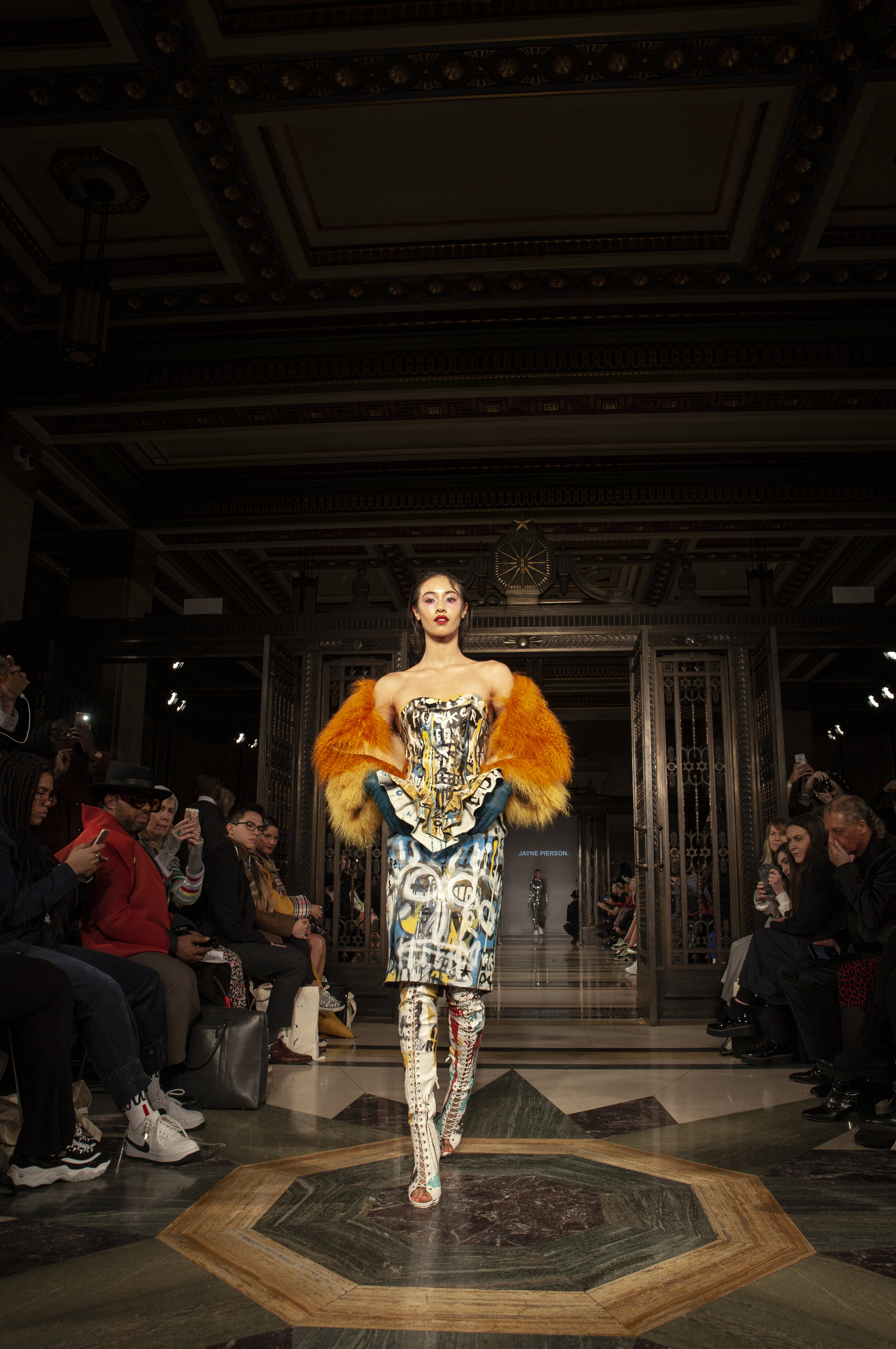 Look10_aw19.jpg