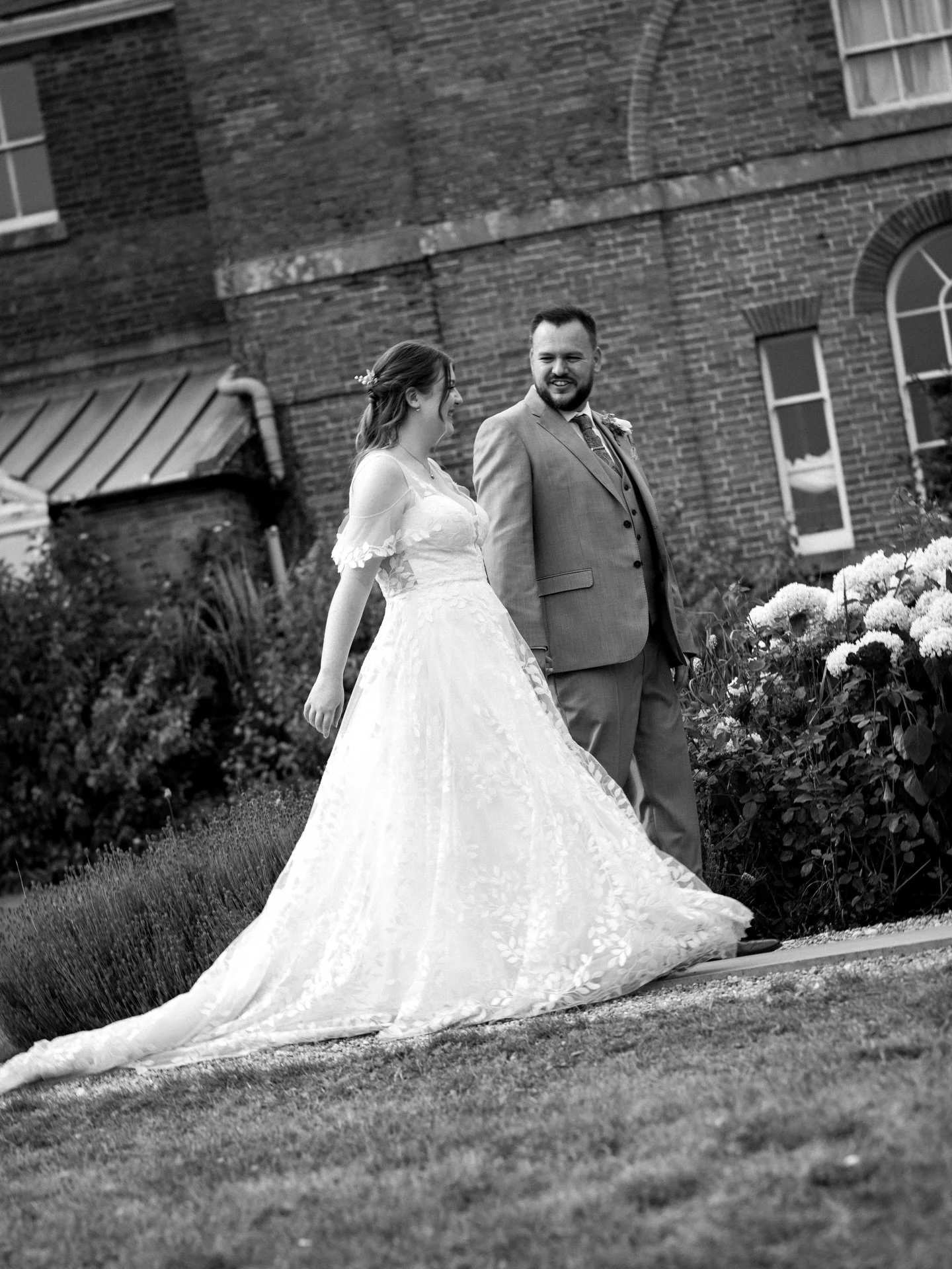 ❤️ T&amp;D ❤️
11.08.2025
@norwoodparkestate 

#weddingphotography #weddingphotographer #weddingphotos #midlandsweddingphotographer #weddingphotos