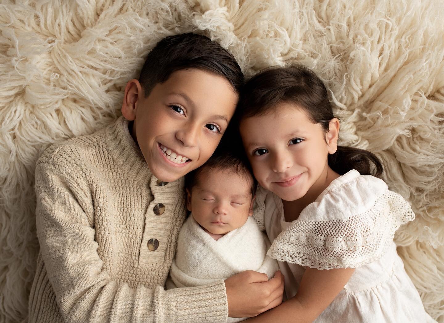 Happy Sibling Sunday! &hearts;️ Can you believe these three are just as sweet as they are gorgeous!? I absolutely love having siblings in the Studio during Newborn Portrait Sessions and these cuties were certainly no exception! It just warmed my whol