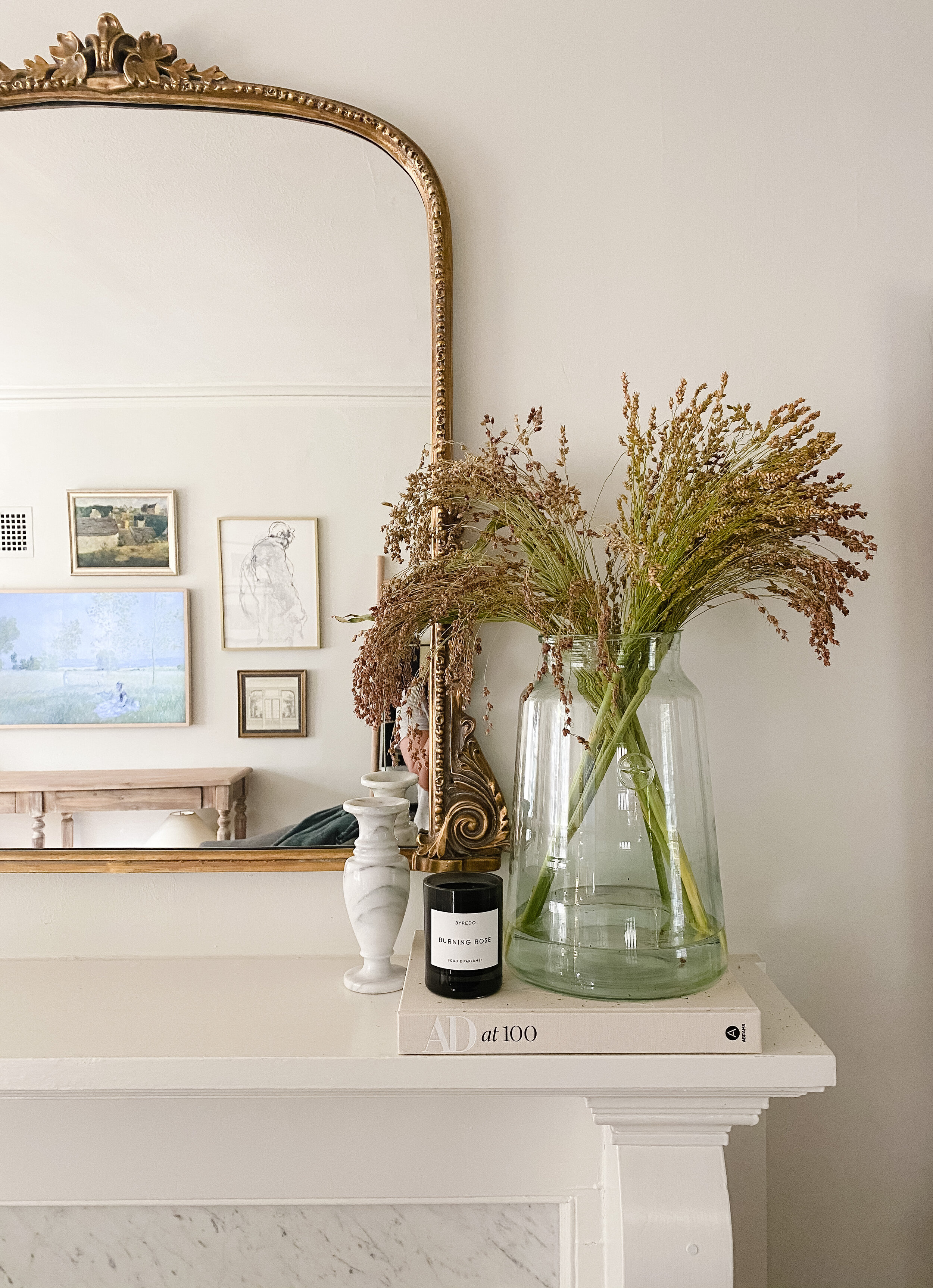 EVERYDAY STYLING WITH VASES  