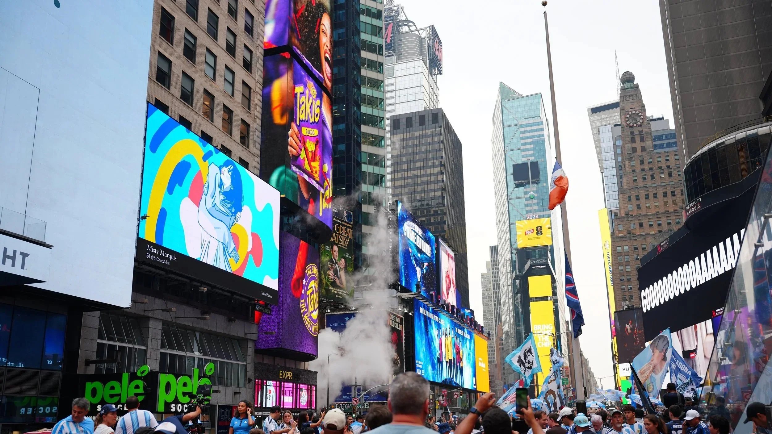 Alternative angle of Hug in Time Square, NYC by MistyMarquis