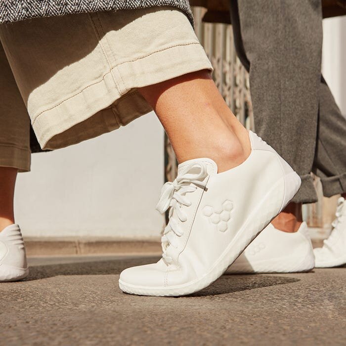 Women White Lace Up Front Sneakers, Minimalist Round Toe Chunky Sneakers |  SHEIN USA
