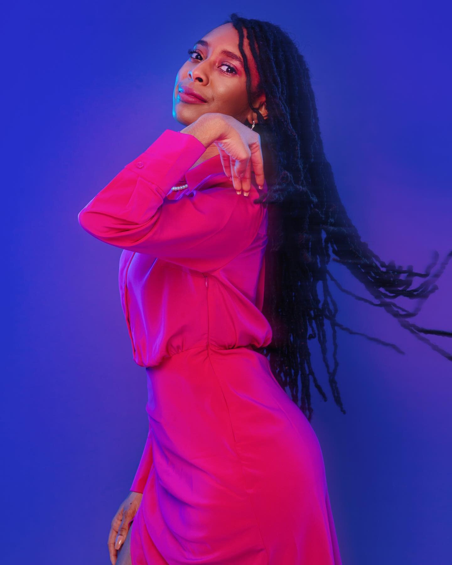 Flexing with my new superpowers like 😆✨

How are y&rsquo;all feeling today? I&rsquo;m feeling serene, light, and optimistic. I&rsquo;m looking forward to watching the Great conjunction shortly with my little family 👨&zwj;👩&zwj;👦 and setting some 
