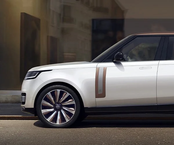 Urban Escape in Effortless Style: An Indulgent Weekend of Design, Driving & Destination Luxury